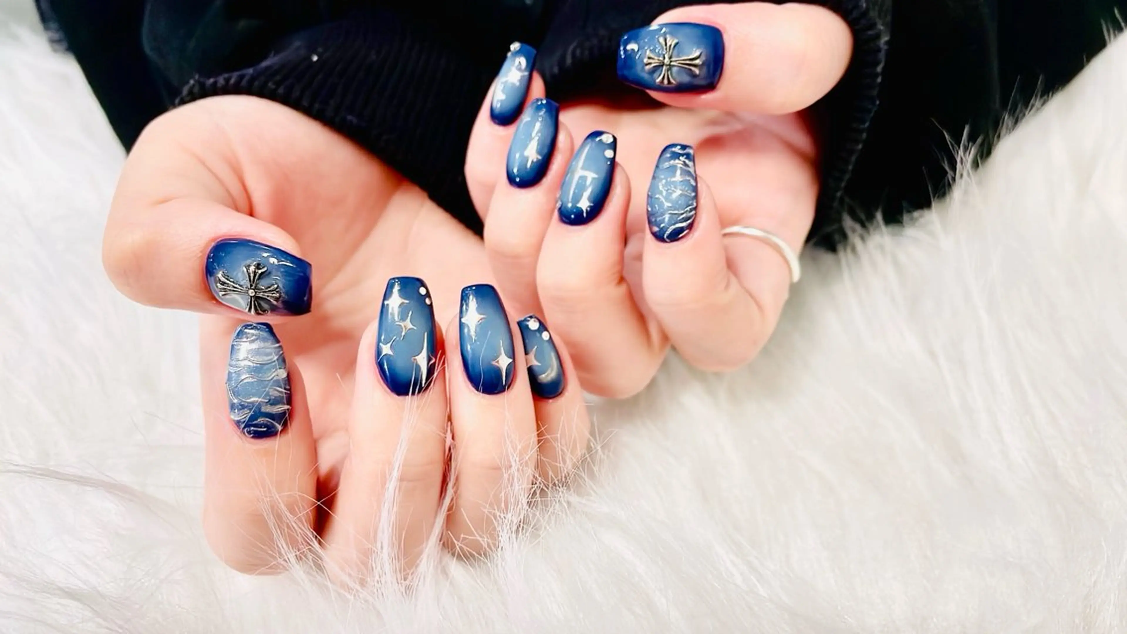 ネイル ゆず秋葉原 Vickyのネイルデザイン