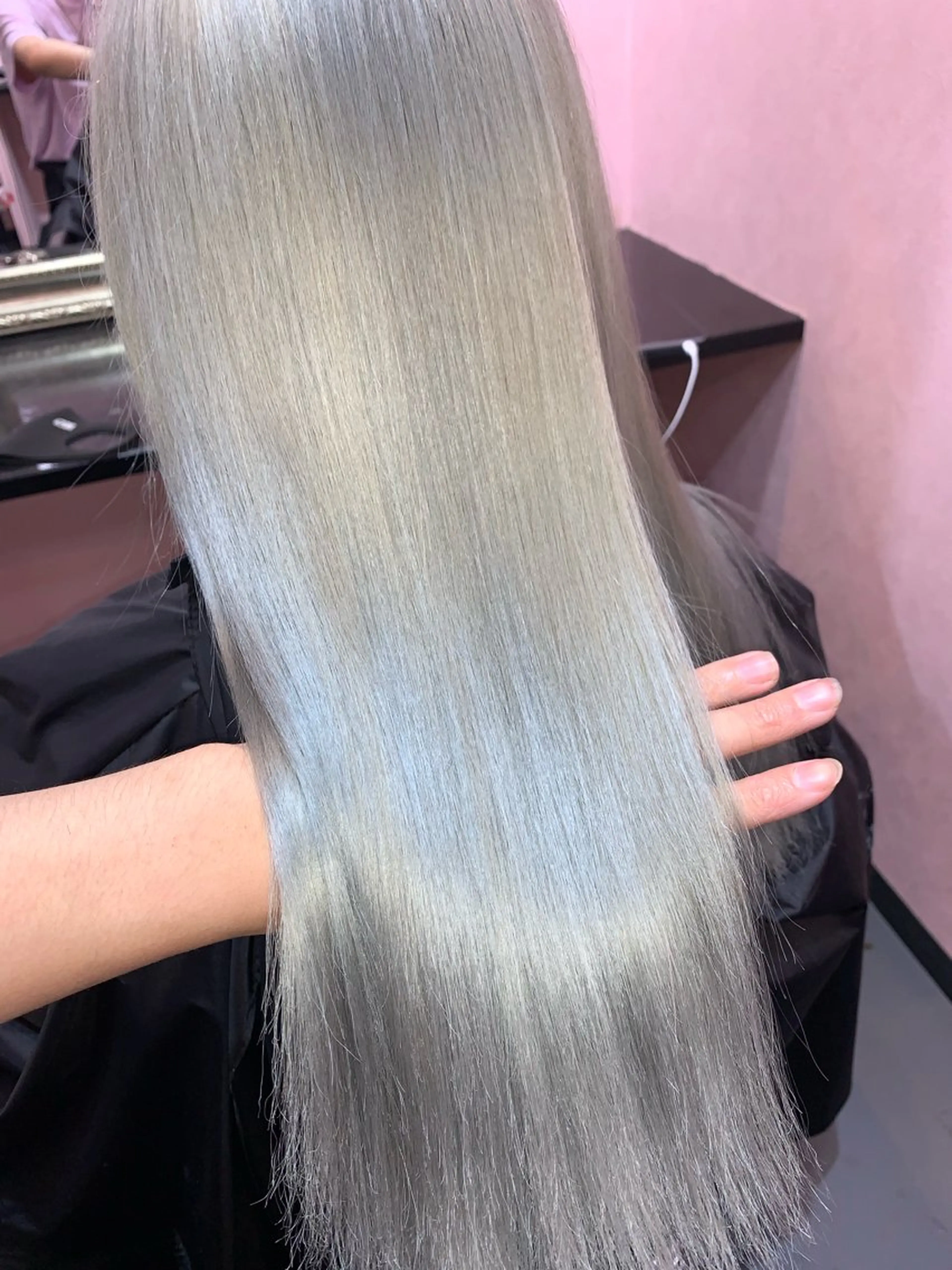 カラー カット ヘアカラー Seleneコウキ ブリーチ/ハイトーンのヘアスタイル