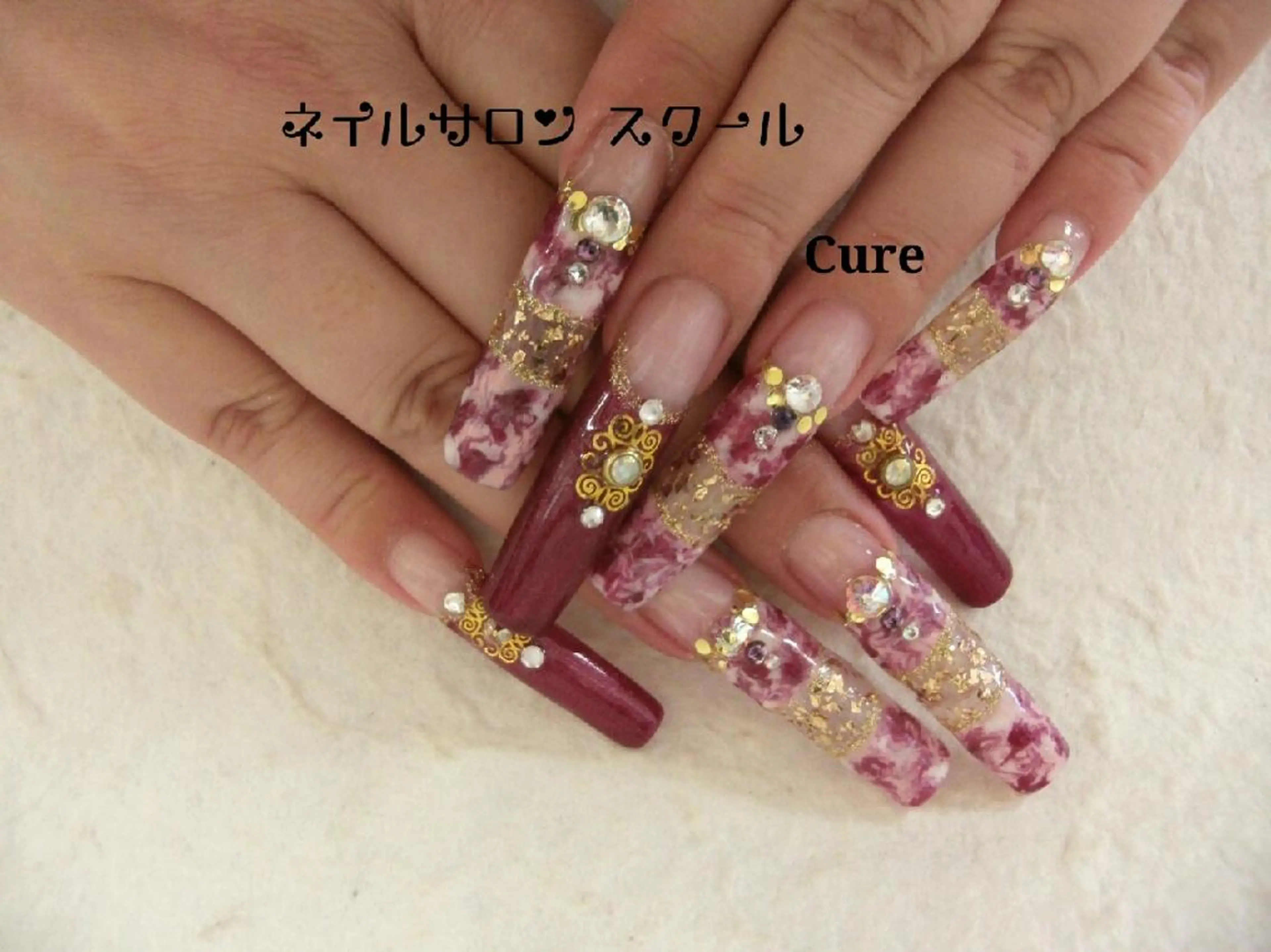 ロング ネイル フレンチネイル 大理石ネイル(マーブル) ネイルサロン Cureのネイルデザイン