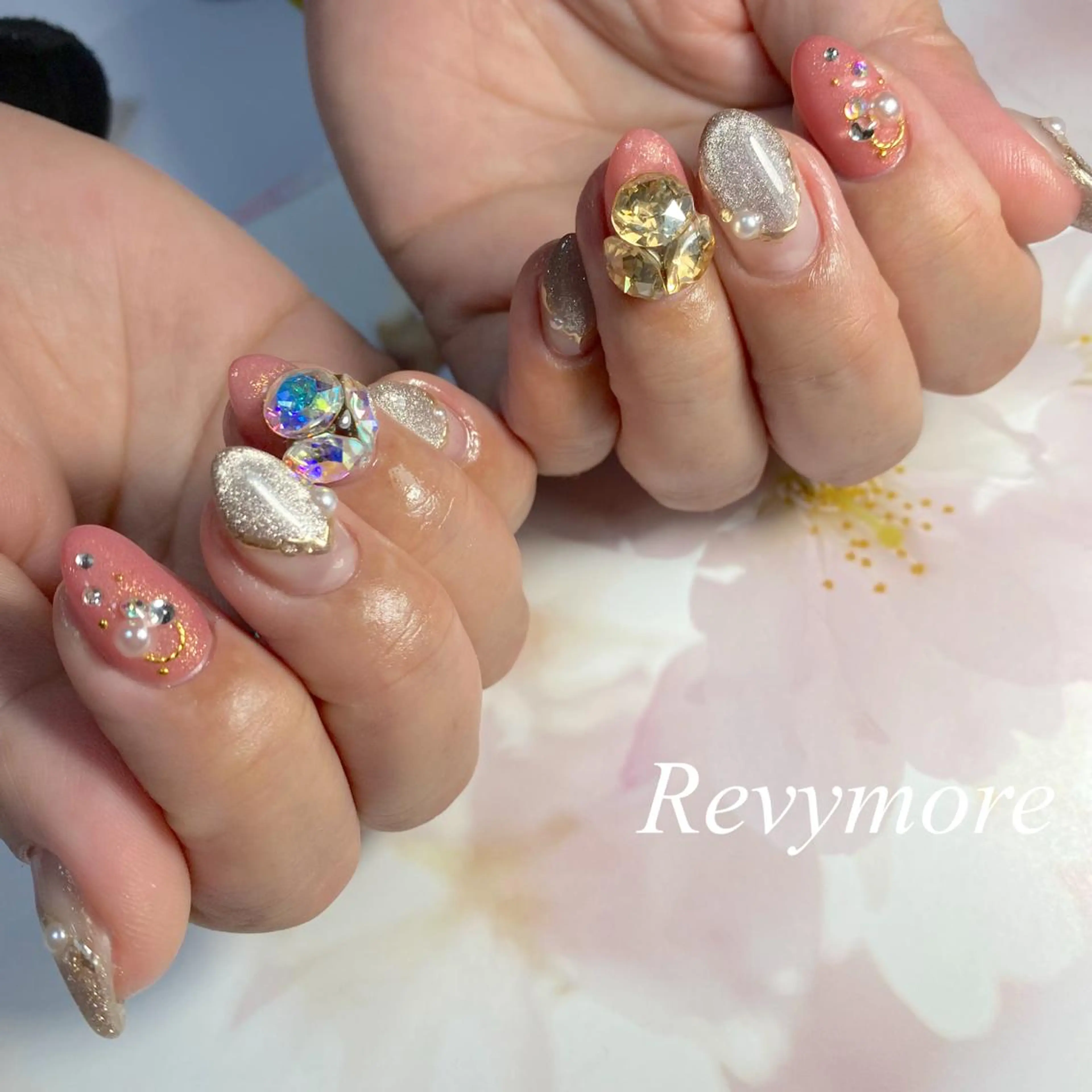 ミディアム ネイル 桜ネイル ジェルネイル マグネットネイル ニュアンスネイル オフィスネイル nail salon Revymore所属・nail salon Revymoreのネイルデザイン