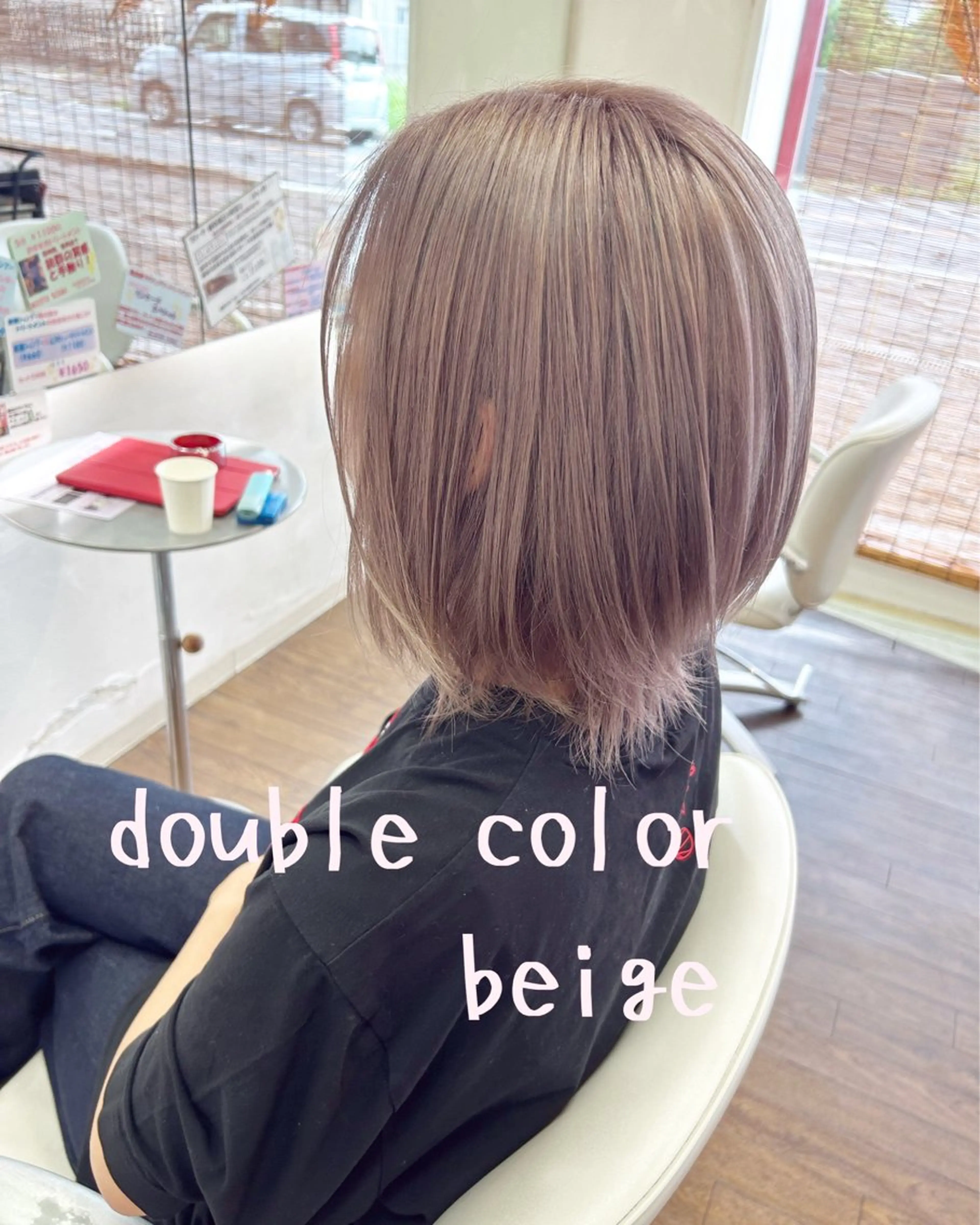 ショート カラー ベージュカラー ダブルカラー ヘアカラー GLAD 萩原のヘアスタイル