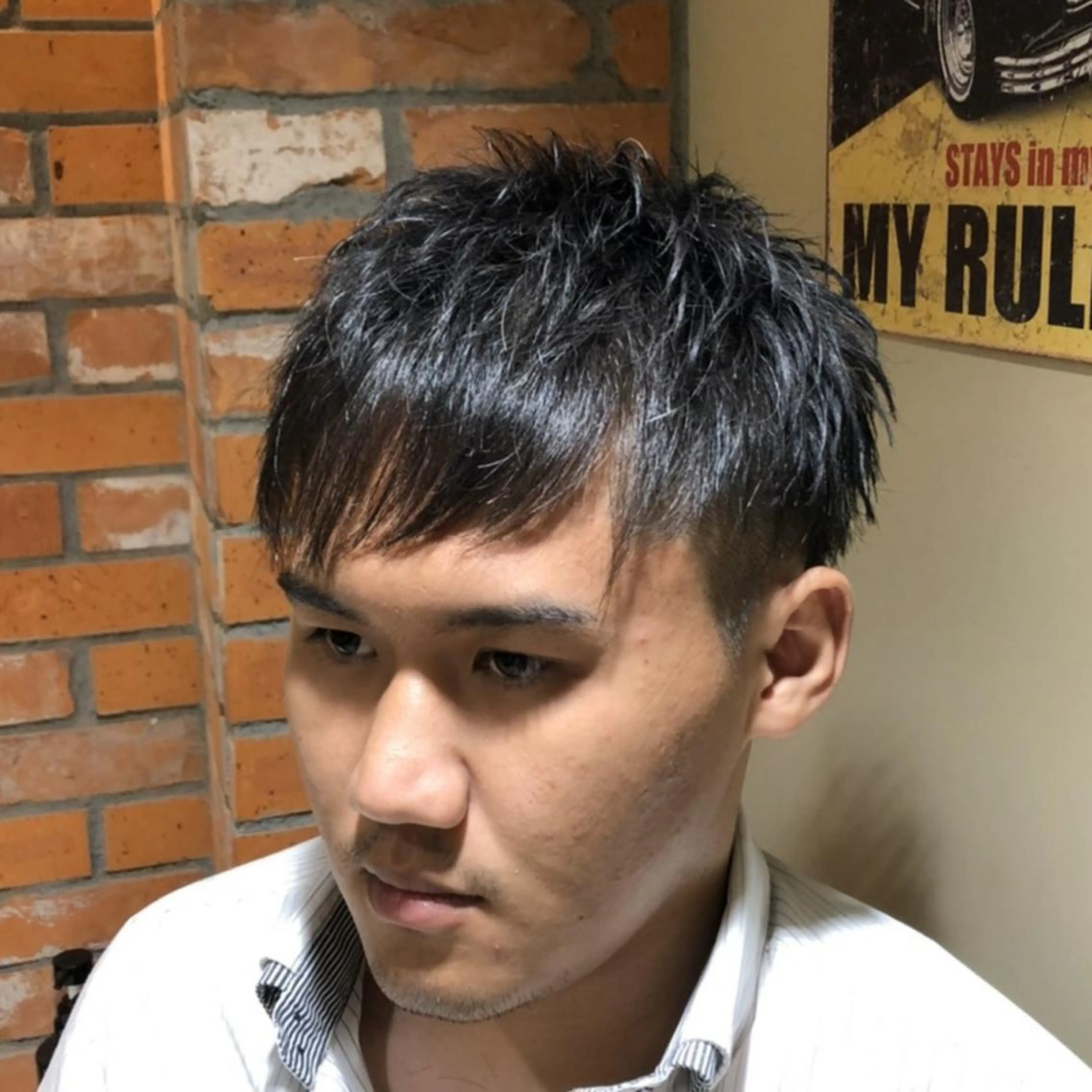 ショート 餘野 翔舞のヘアスタイル