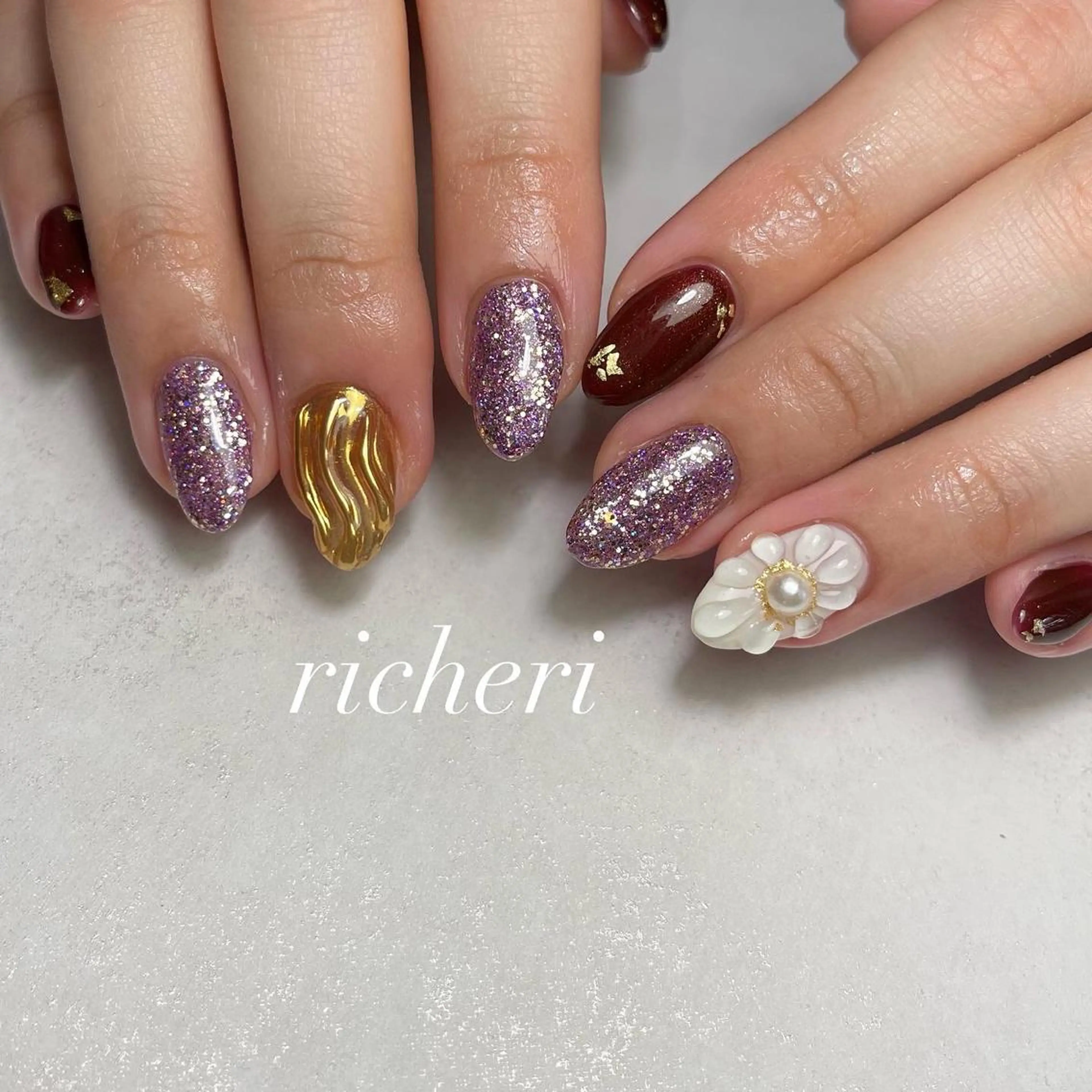 ミディアム ネイル 韓国風ヘア アートネイル 成人式 フラワーネイル フレンチネイル richeri beautyのエステ・リラクイメージ