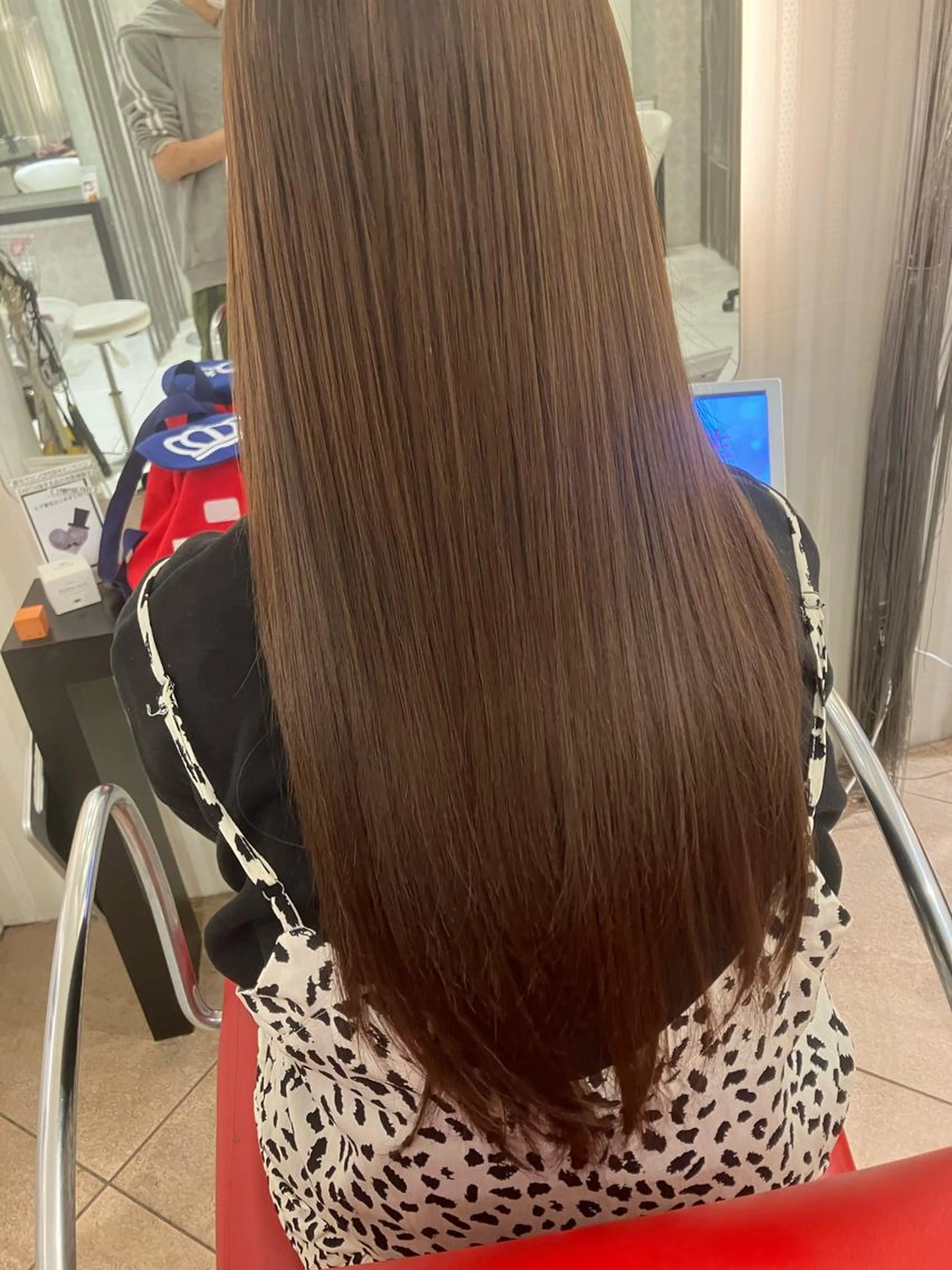 3限定価格‼️極美髪ストレート➕カット➕最高級トリートメントの写真