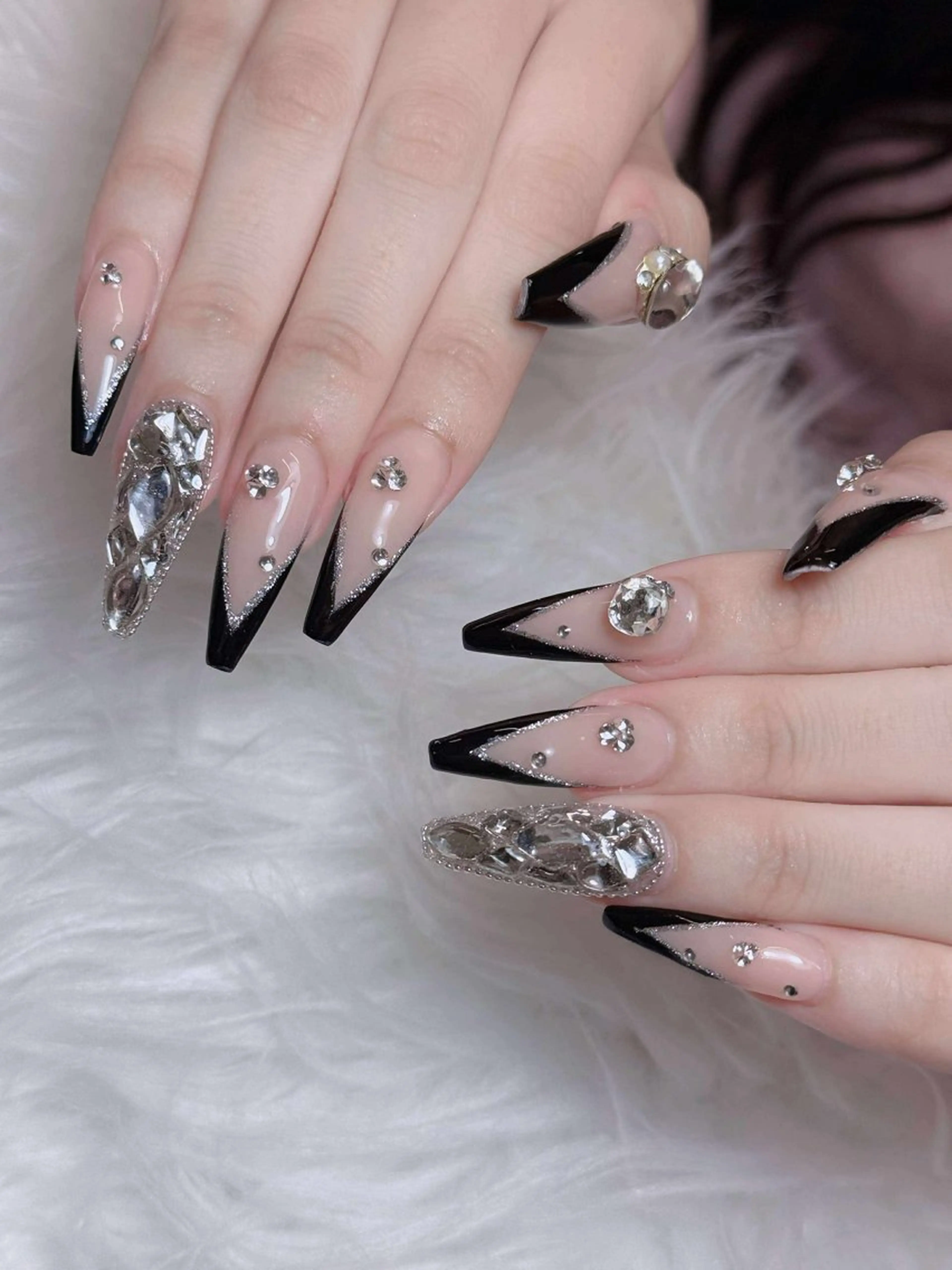 ネイル オーロラネイル チークネイル フットネイル フレンチネイル ハロウィン ハンドネイル Lumi Nail 新大久保3‘のネイルデザイン