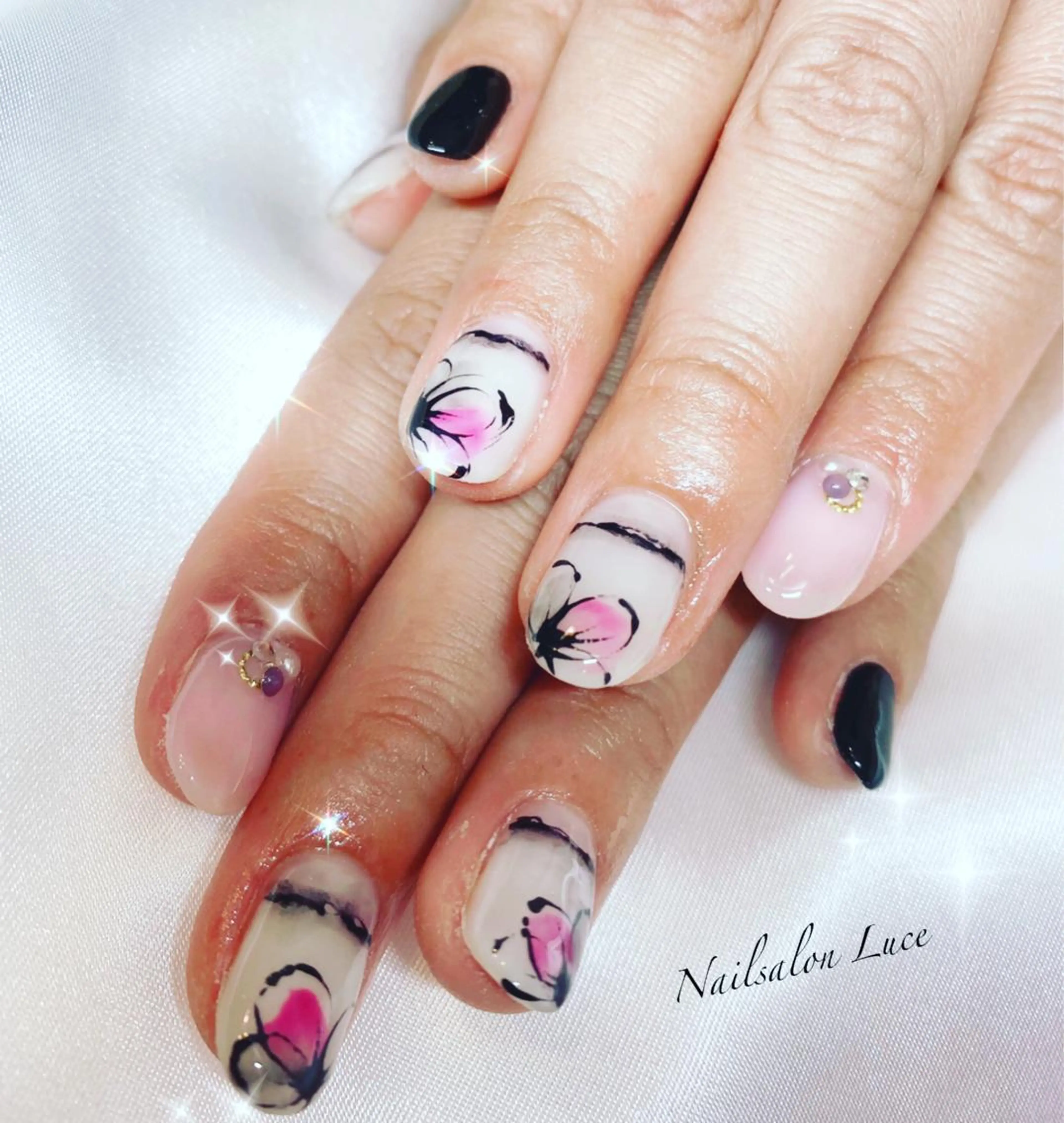 ネイル フラワーネイル ジェルネイル ワンカラーネイル ネイル& 脱毛サロン　Lのマツエク・マツパデザイン