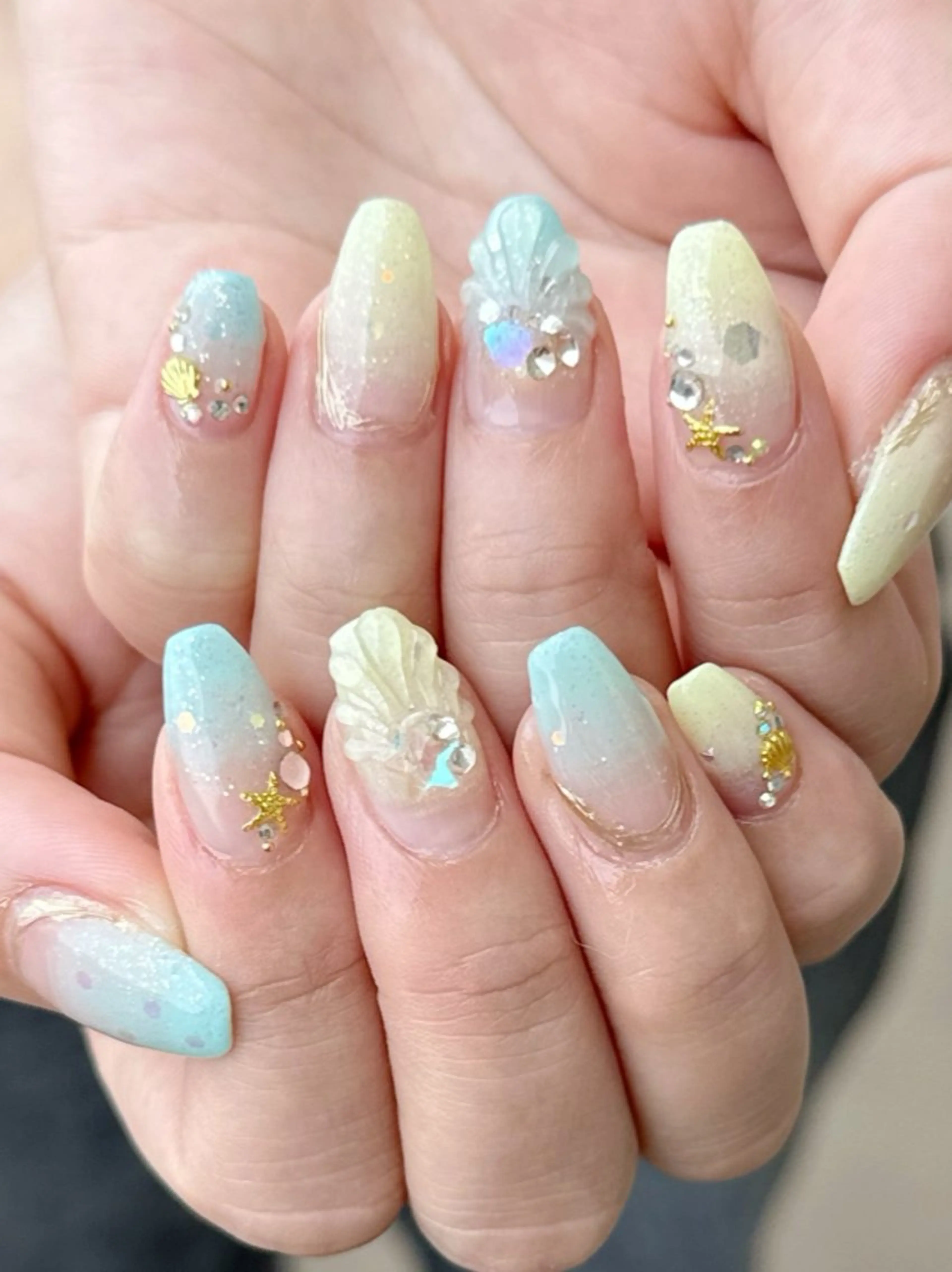 ネイル 新山 聖のネイルデザイン