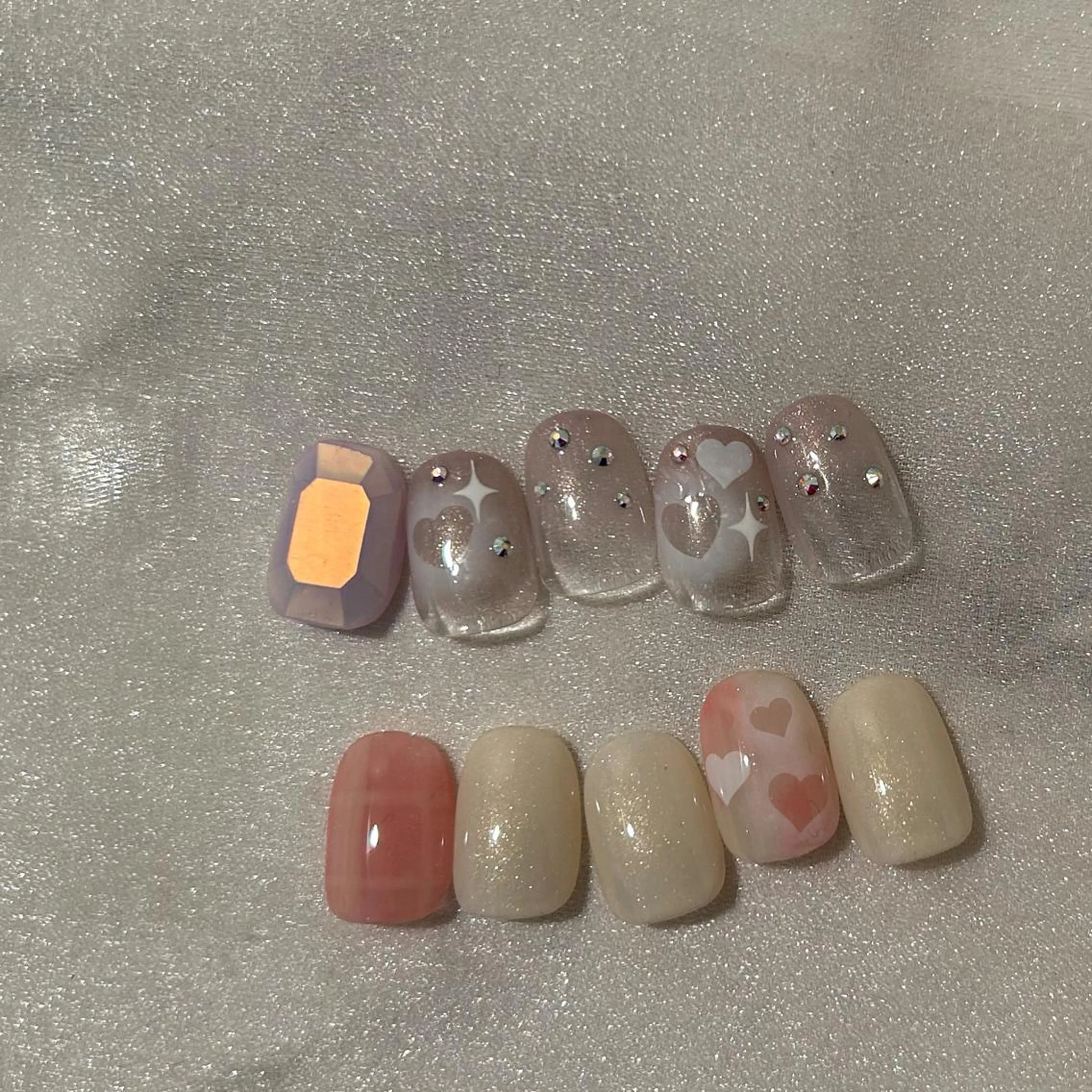 ネイル オーロラネイル チークネイル フレンチネイル ガーリー ハート ハンドネイル ハンドケア lyly.nail所属・lylynail YUUKAのネイルデザイン