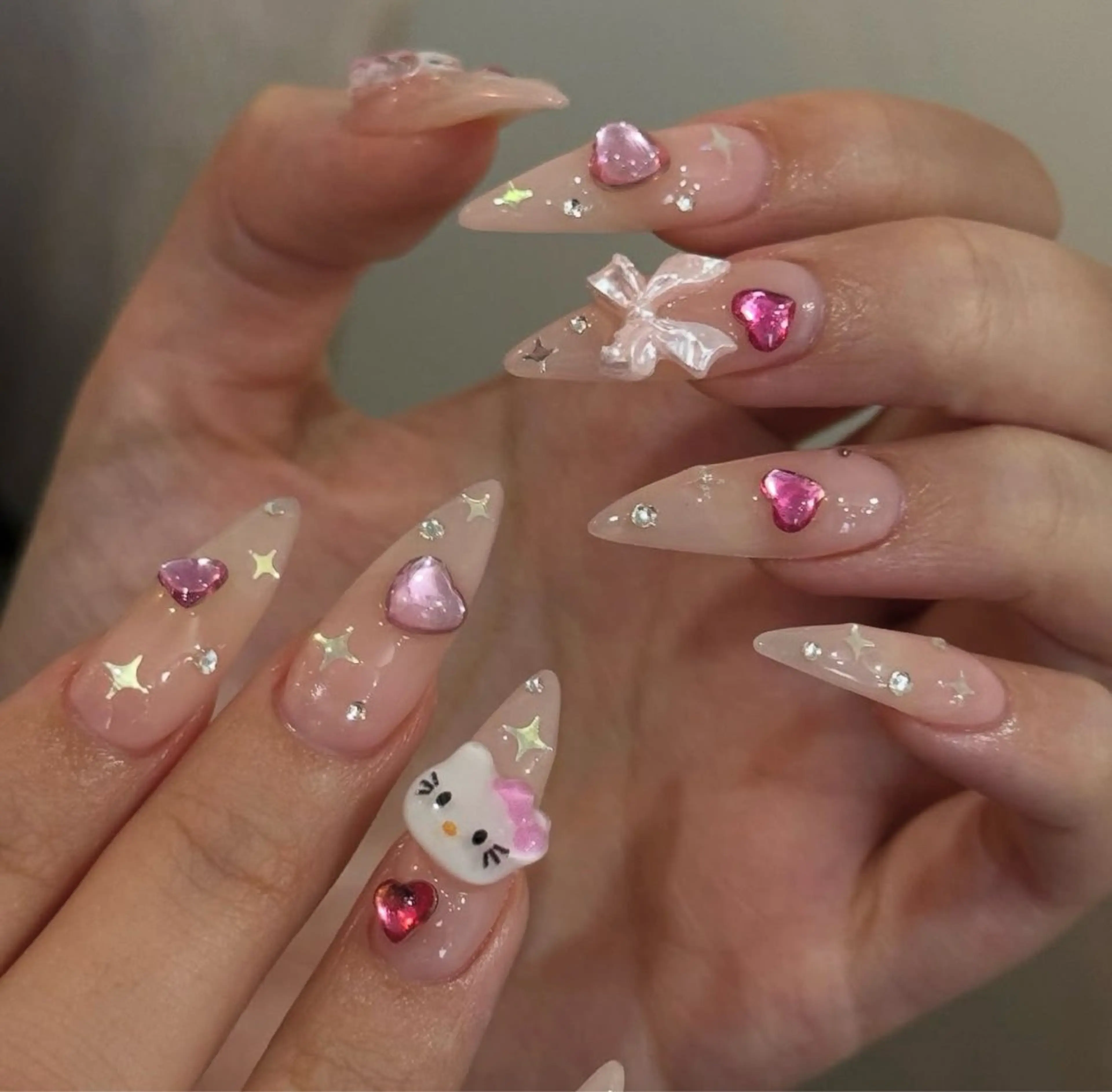 ネイル グラデーション キラキラネイル ワンカラーネイル 冬ネイル Jenn Nail Salonのネイルデザイン
