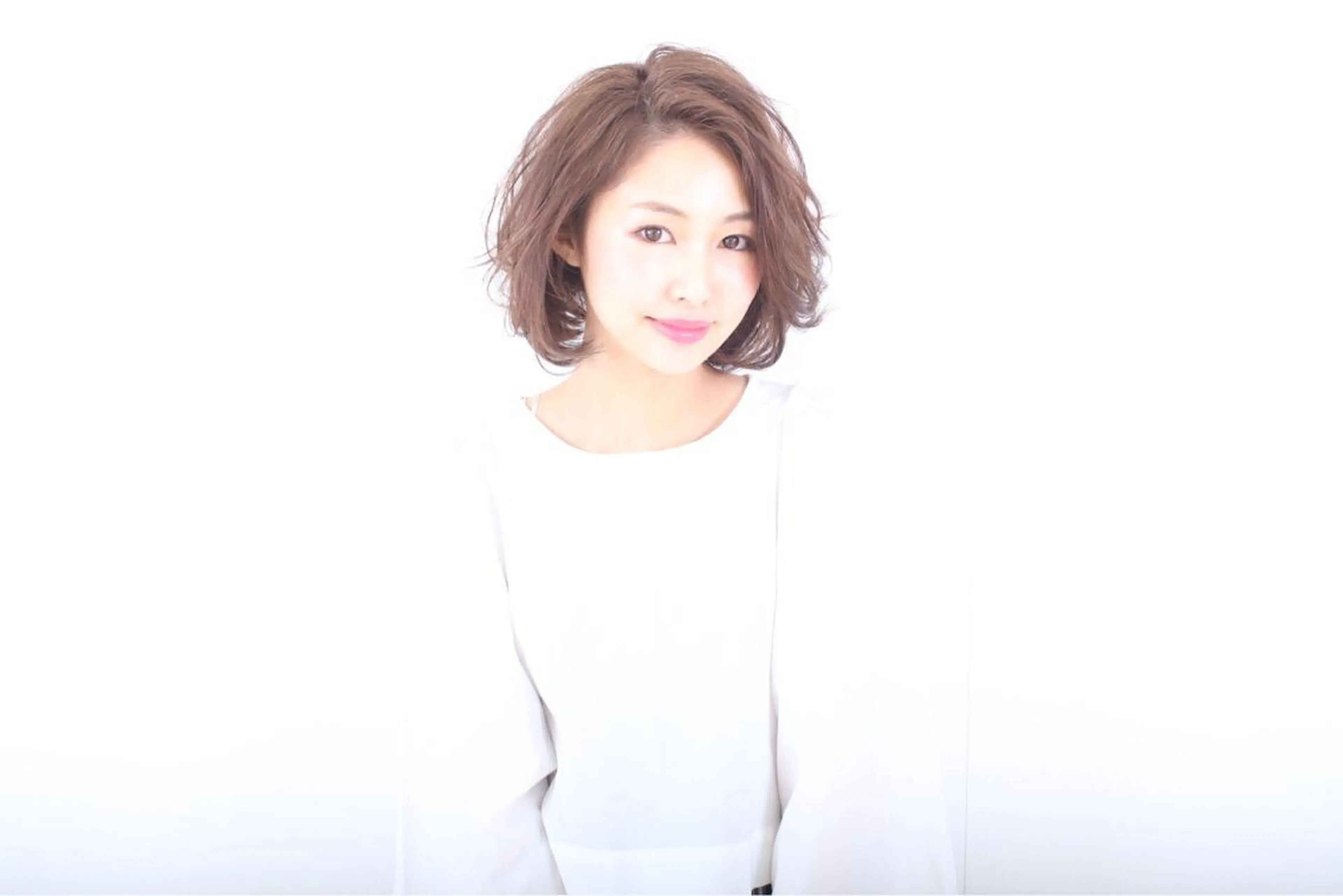 ミディアム カラー noa  ノアのヘアスタイル