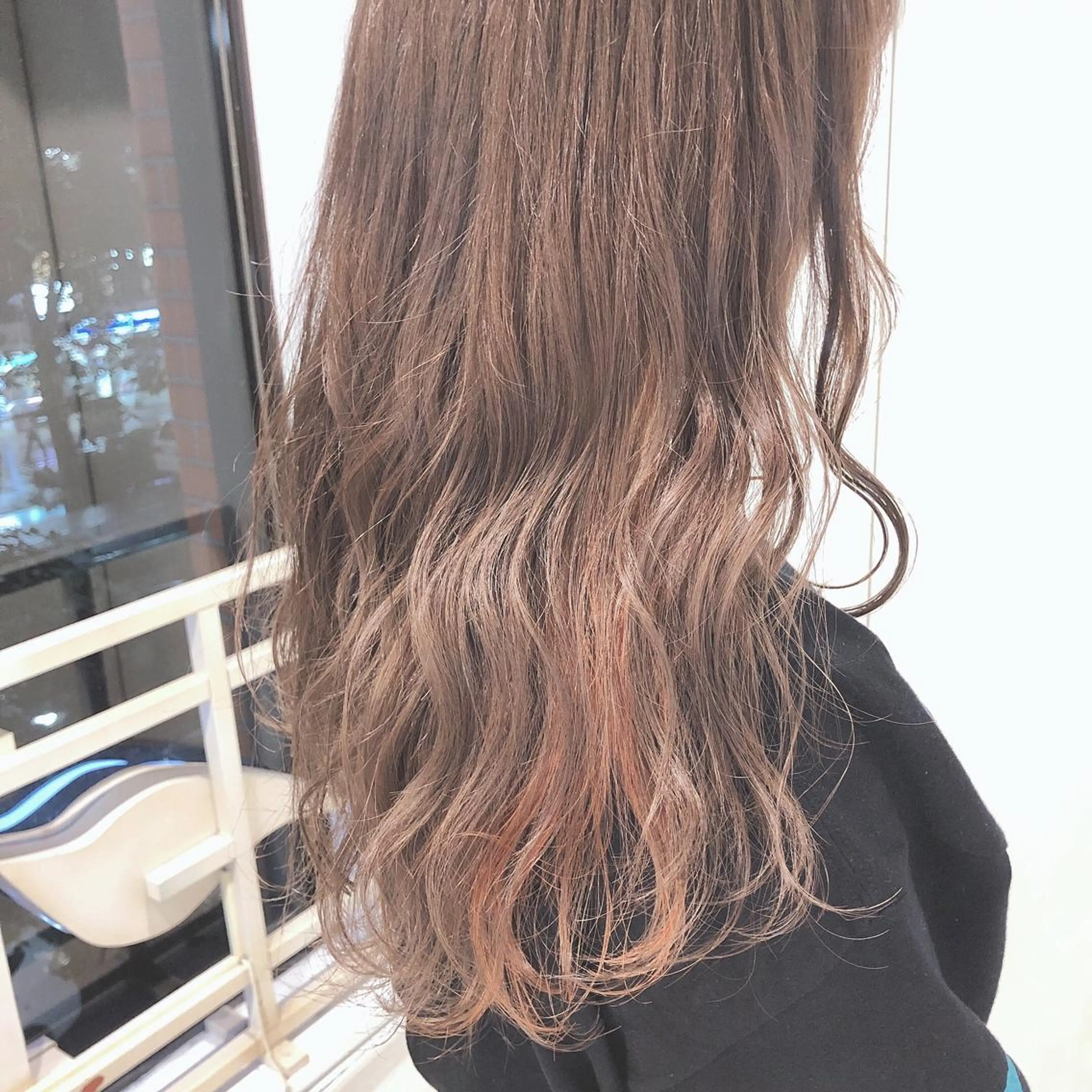 ロング カラー イヤリングカラー TRENCH 自由が丘所属・TRENCH 相澤 果歩のヘアスタイル