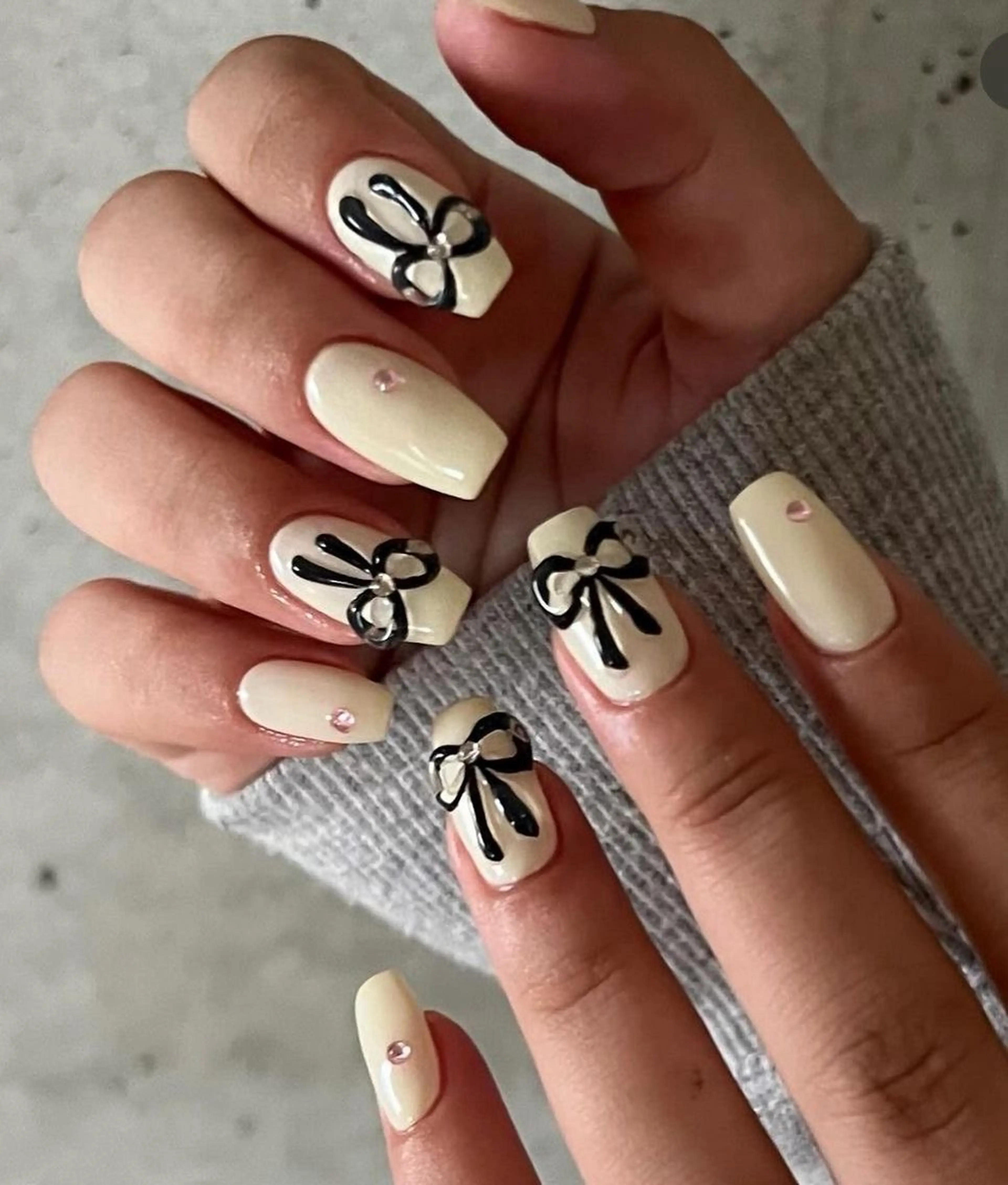 ネイル アートネイル グラデーション キラキラネイル ニュアンスネイル オフィスネイル Jenn Nail Salonのネイルデザイン