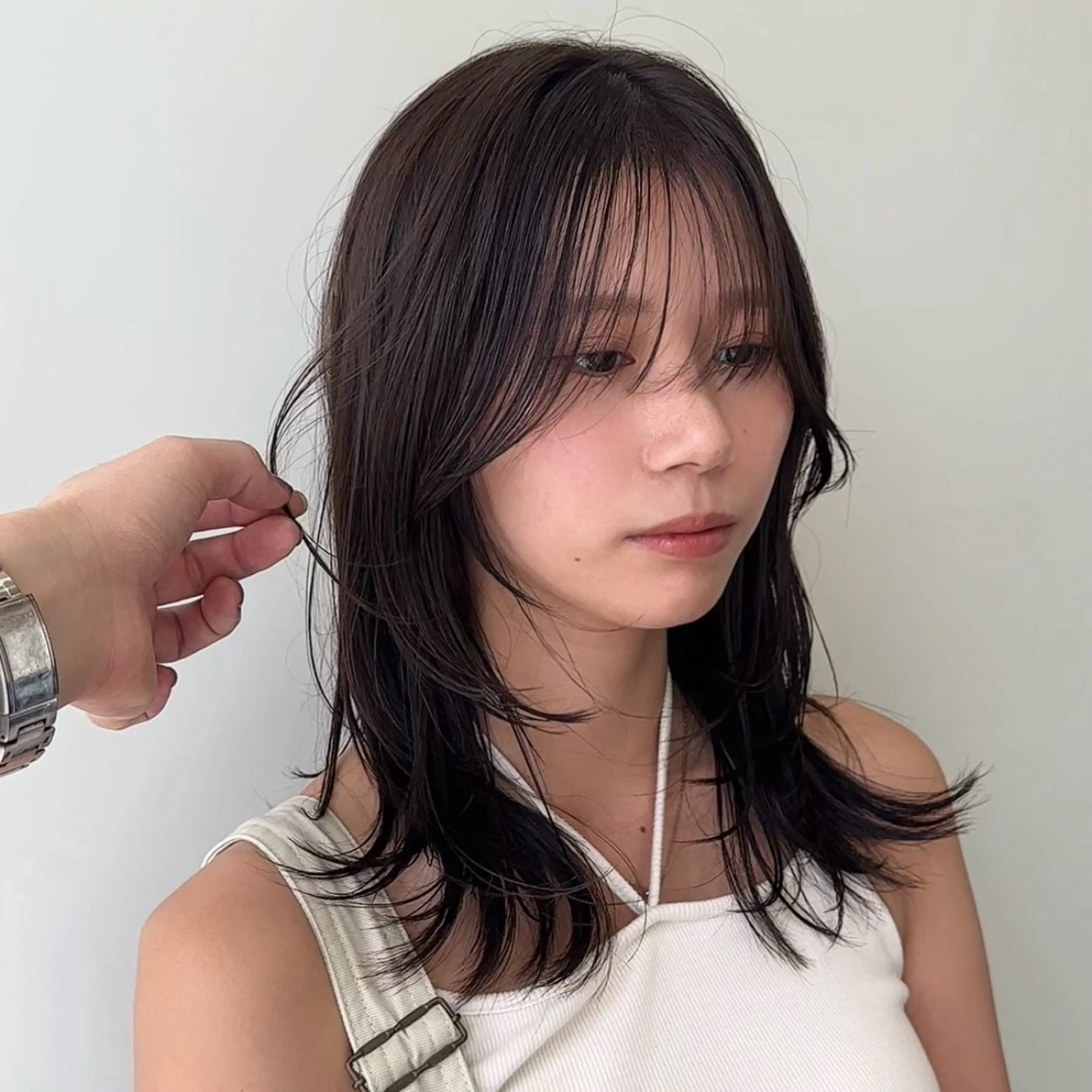 セミロング カラー セミロングパーマ アッシュ アッシュグレー アッシュグレージュ ベージュカラー カット ヘアカラー BIGOUDI  salon所属・ブリーチなし/ ベージュ/ayumuのヘアスタイル