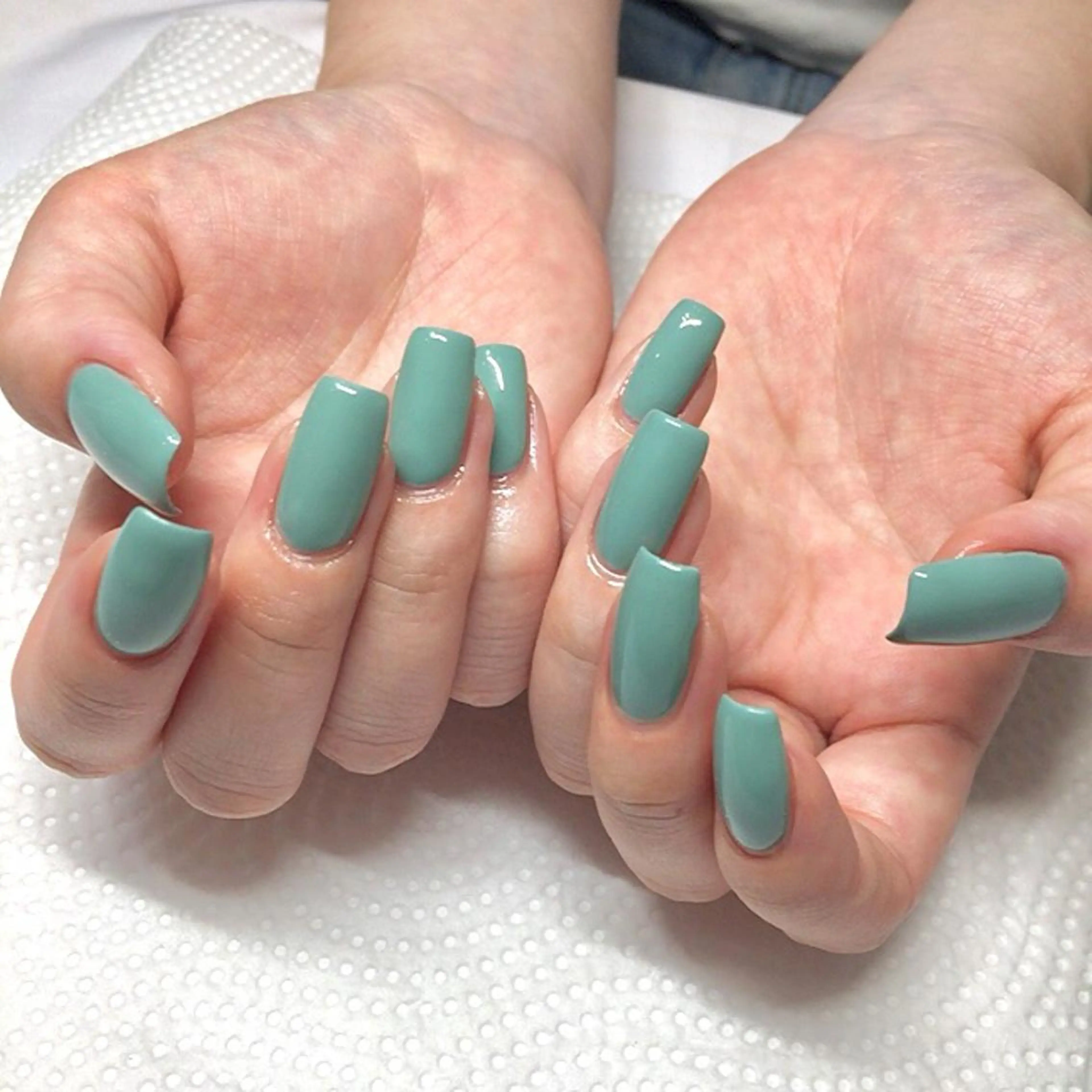 ネイル グリーン ガールネイルサロン所属・ガール ネイルサロンのネイルデザイン