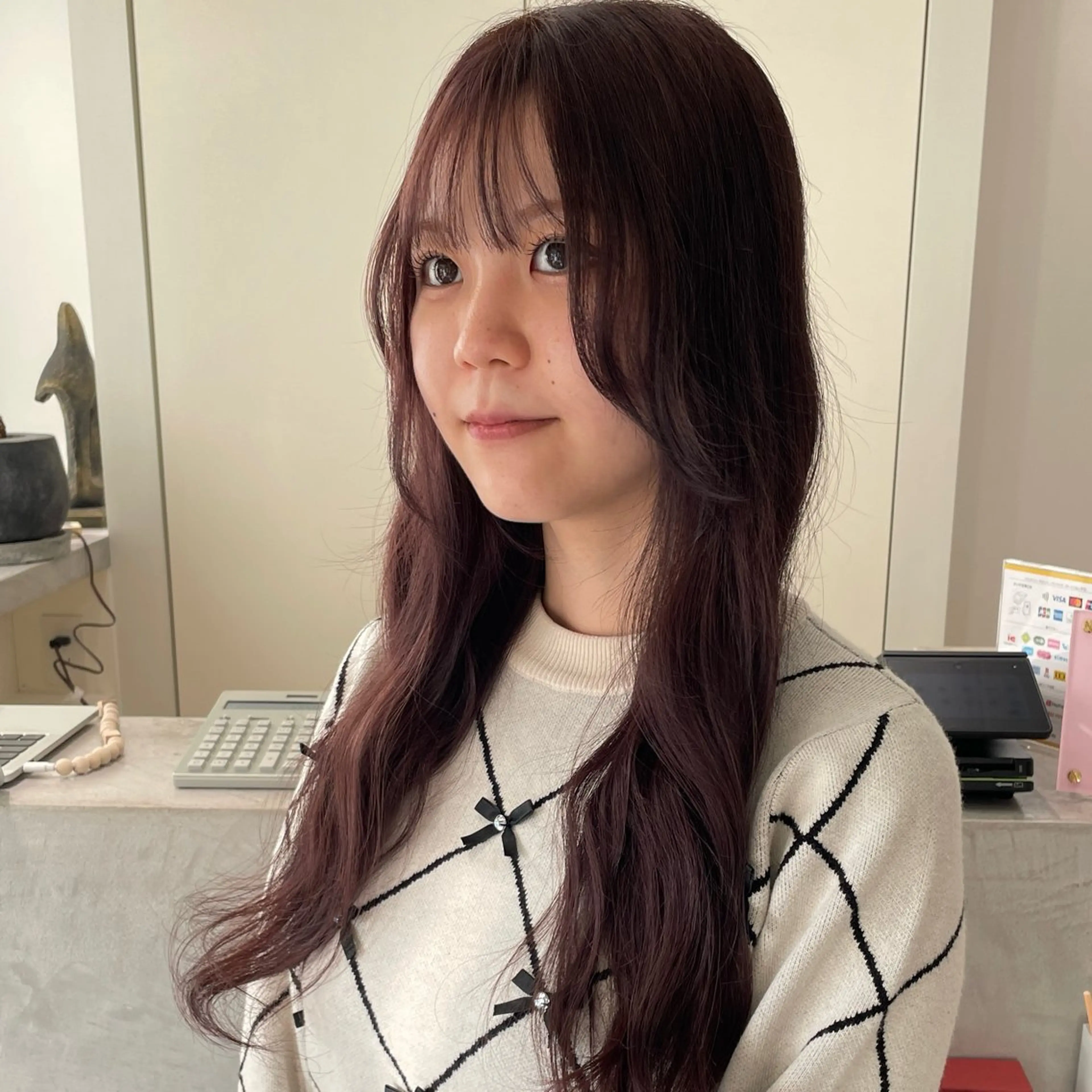 ロング カラー ブリーチ ラベンダーカラー ラベンダーピンク ピンクカラー 安西 香利奈のヘアスタイル