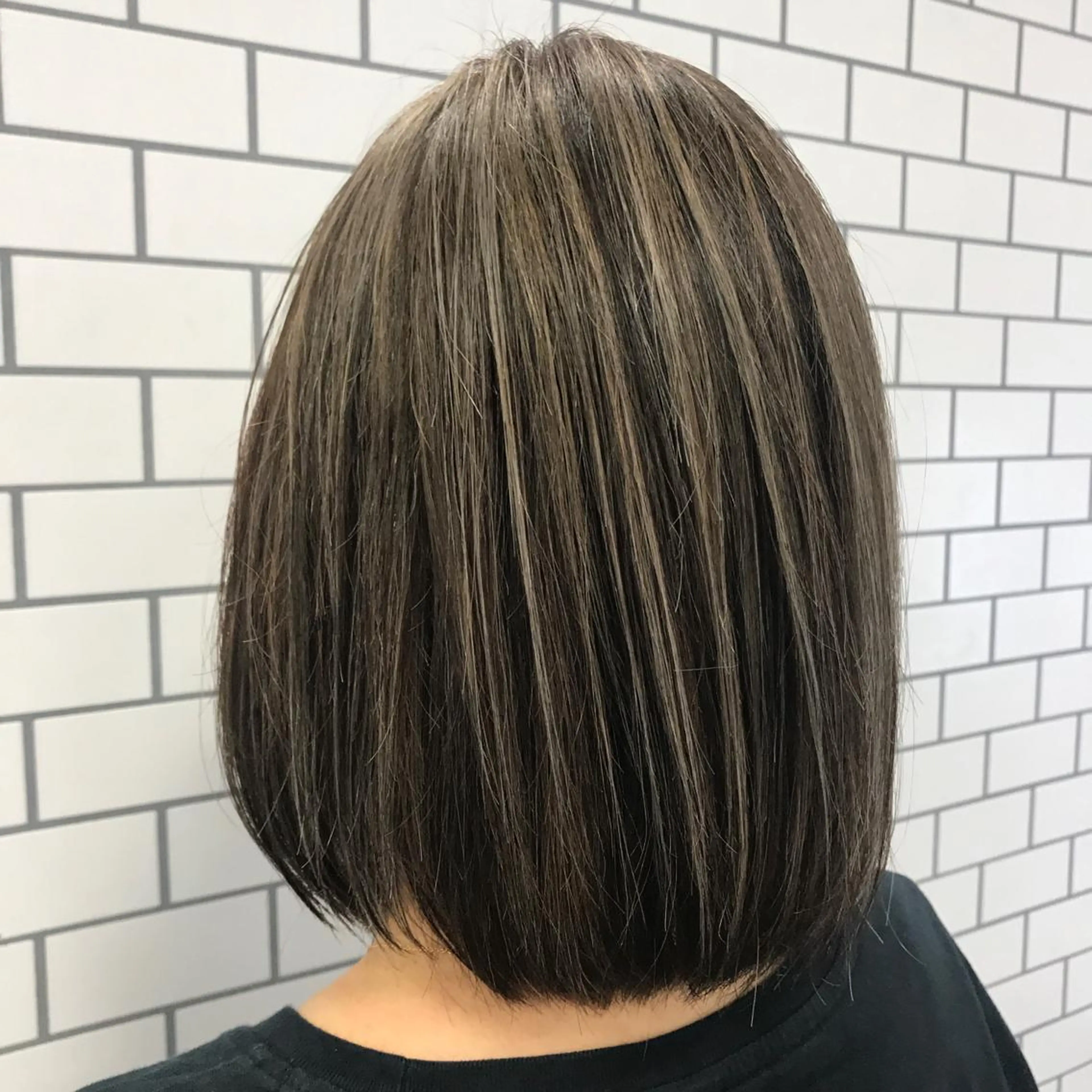 ミディアム ハイライト GENDER hair &eyeのヘアスタイル