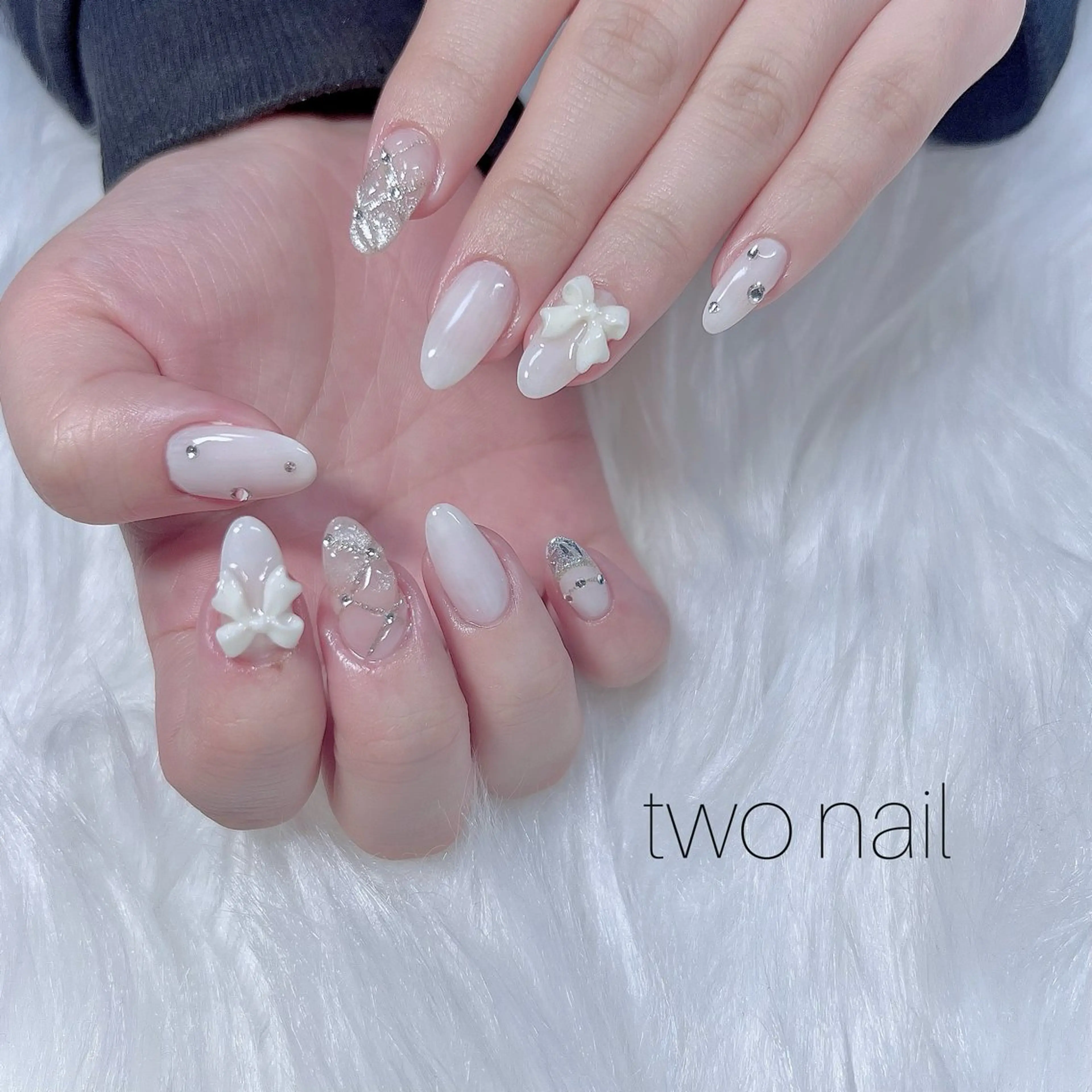 ネイル アートネイル ネイルチップ ホワイト ハンドネイル two nailのネイルデザイン