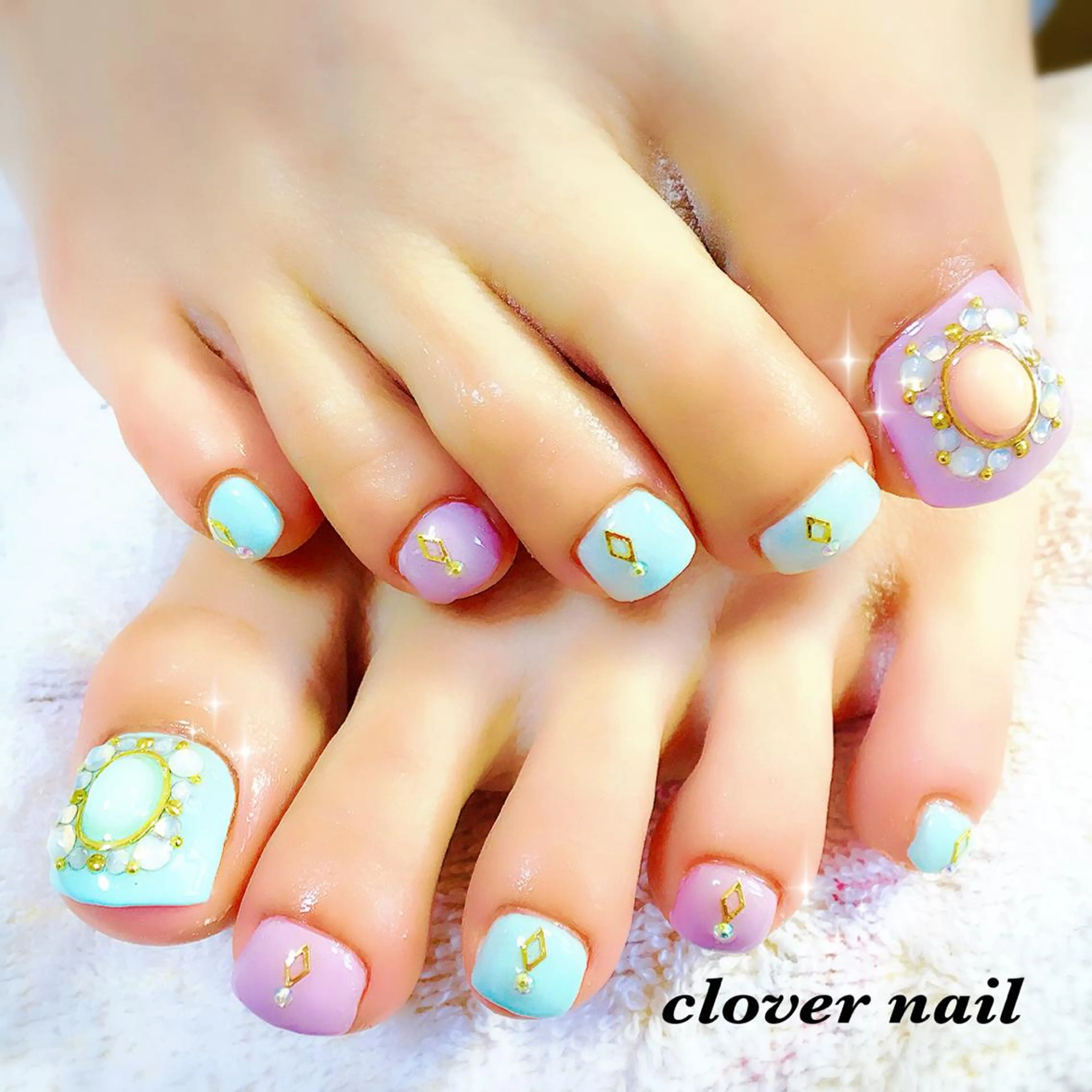 ネイル フットネイル clover nailのネイルデザイン