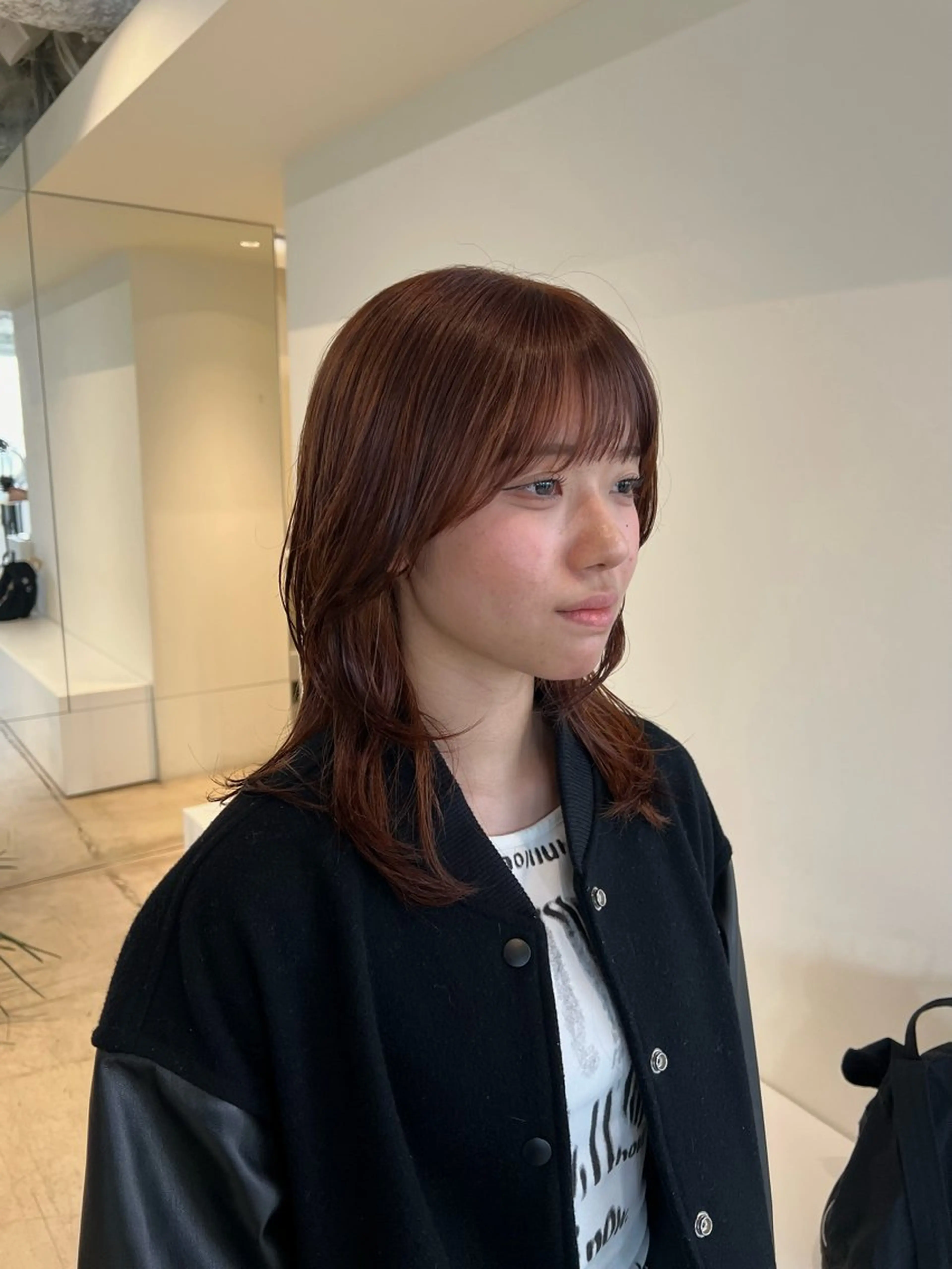 セミロング カラー ブラウンカラー ハッシュカット カット ヘアカラー AmiLi HONOKAのヘアスタイル