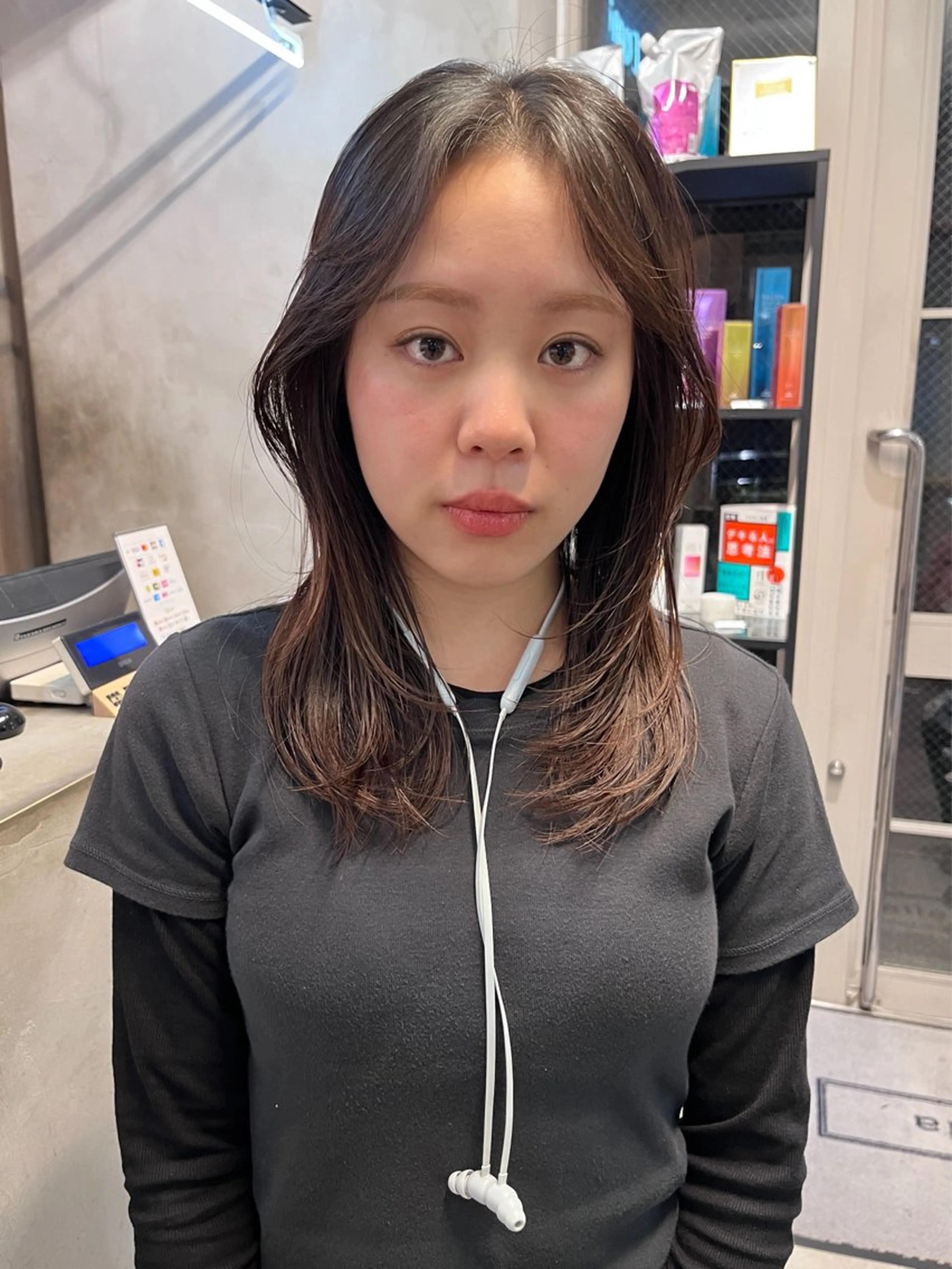 ミディアム レイヤーカット カット トリートメント ナチュラルなヘア /ヨシダトモキのヘアスタイル