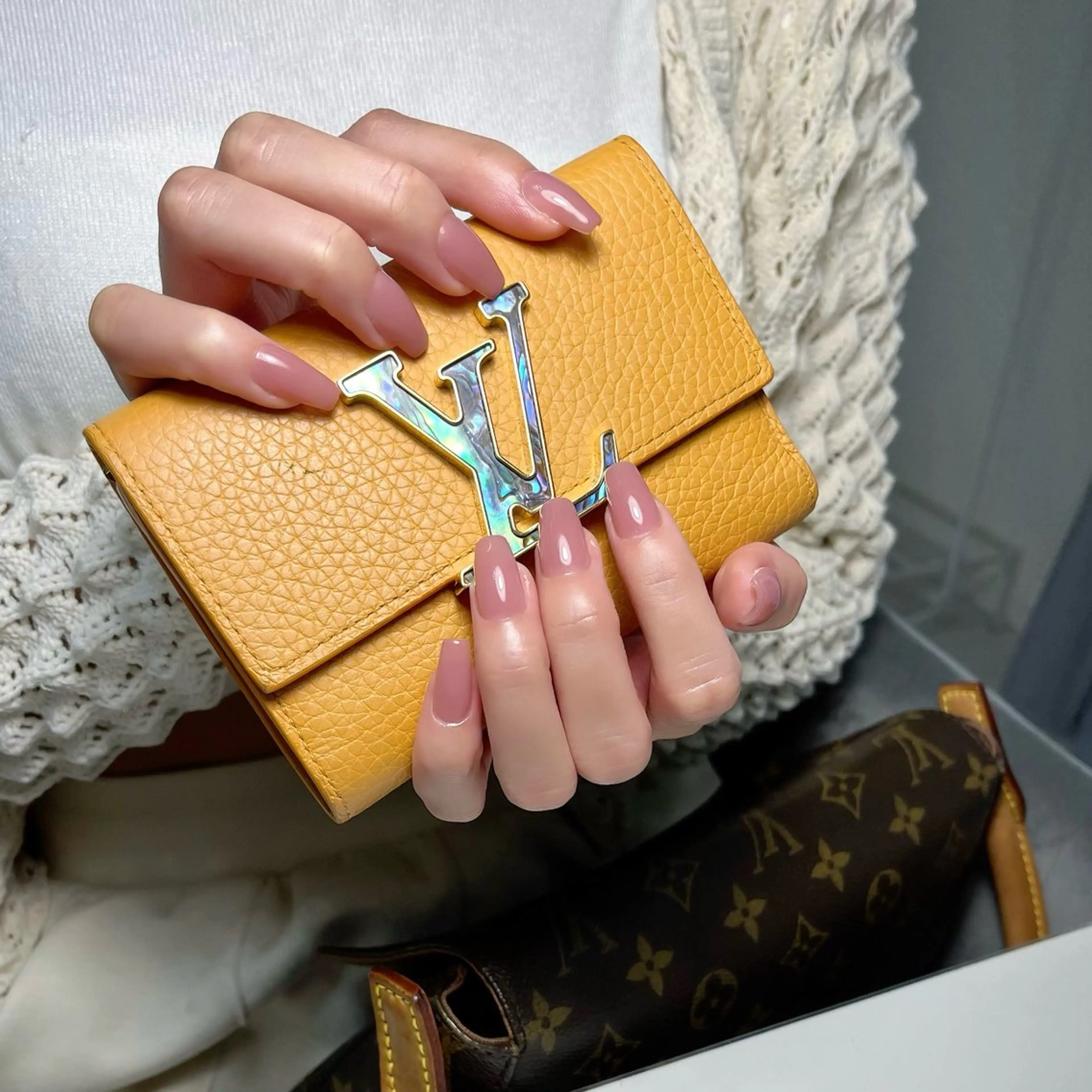 ネイル 長さ出し ロングネイル スカルプネイル nine.🦋 YUKOのネイルデザイン