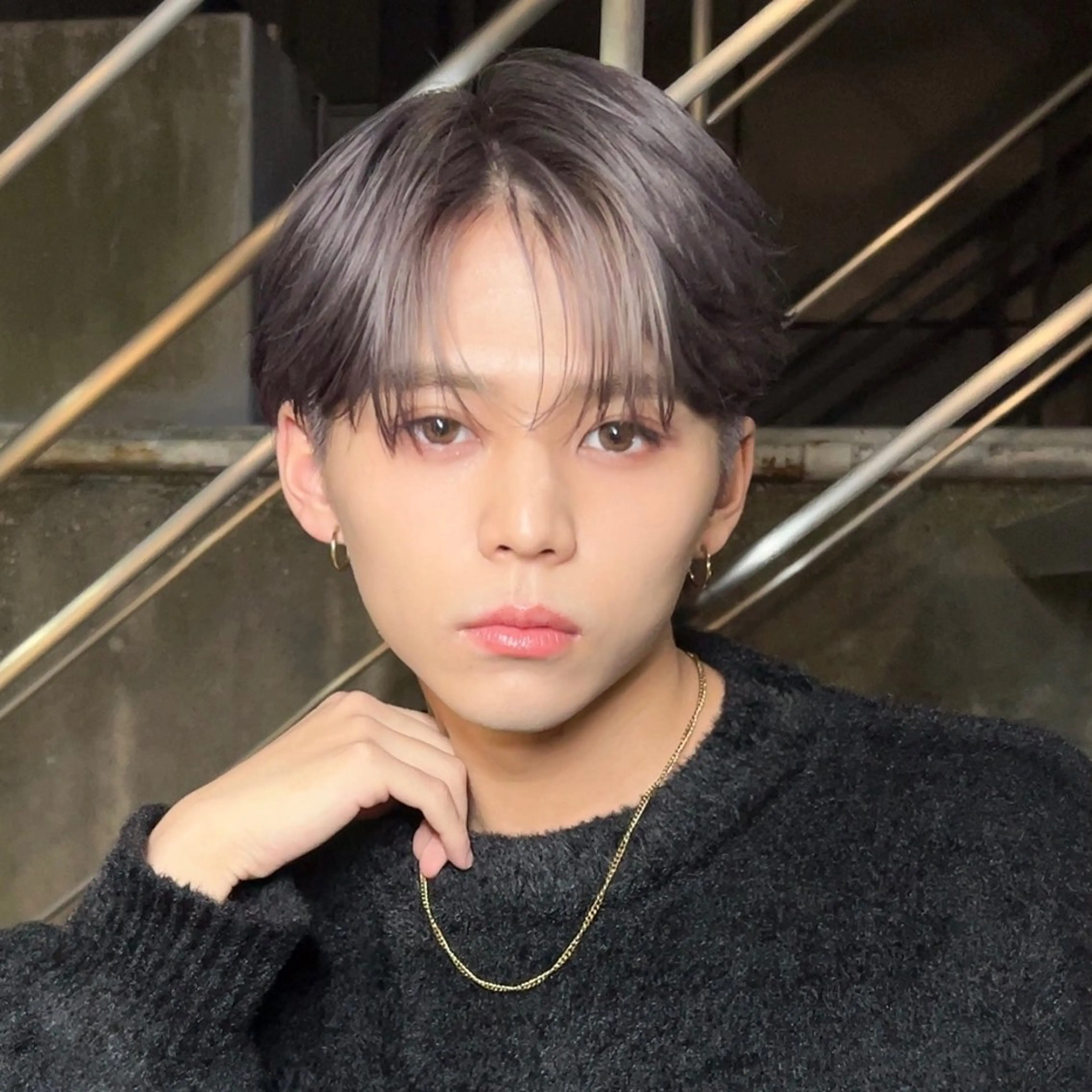 ミディアム カラー メンズ カット ヘアカラー 岡田大志🇰🇷 中/韓メンズヘアのヘアスタイル