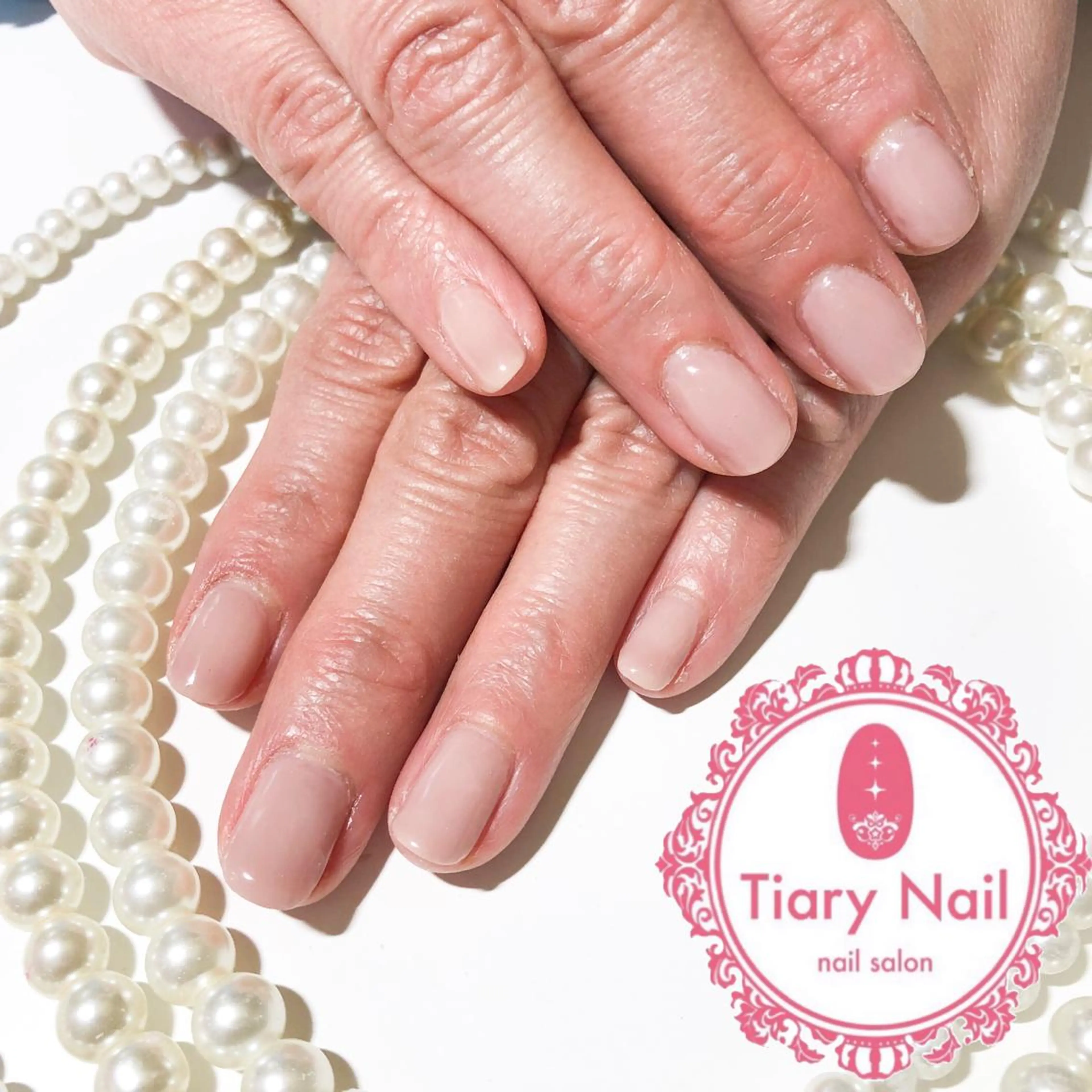 ネイル tiarynail K Kのネイルデザイン