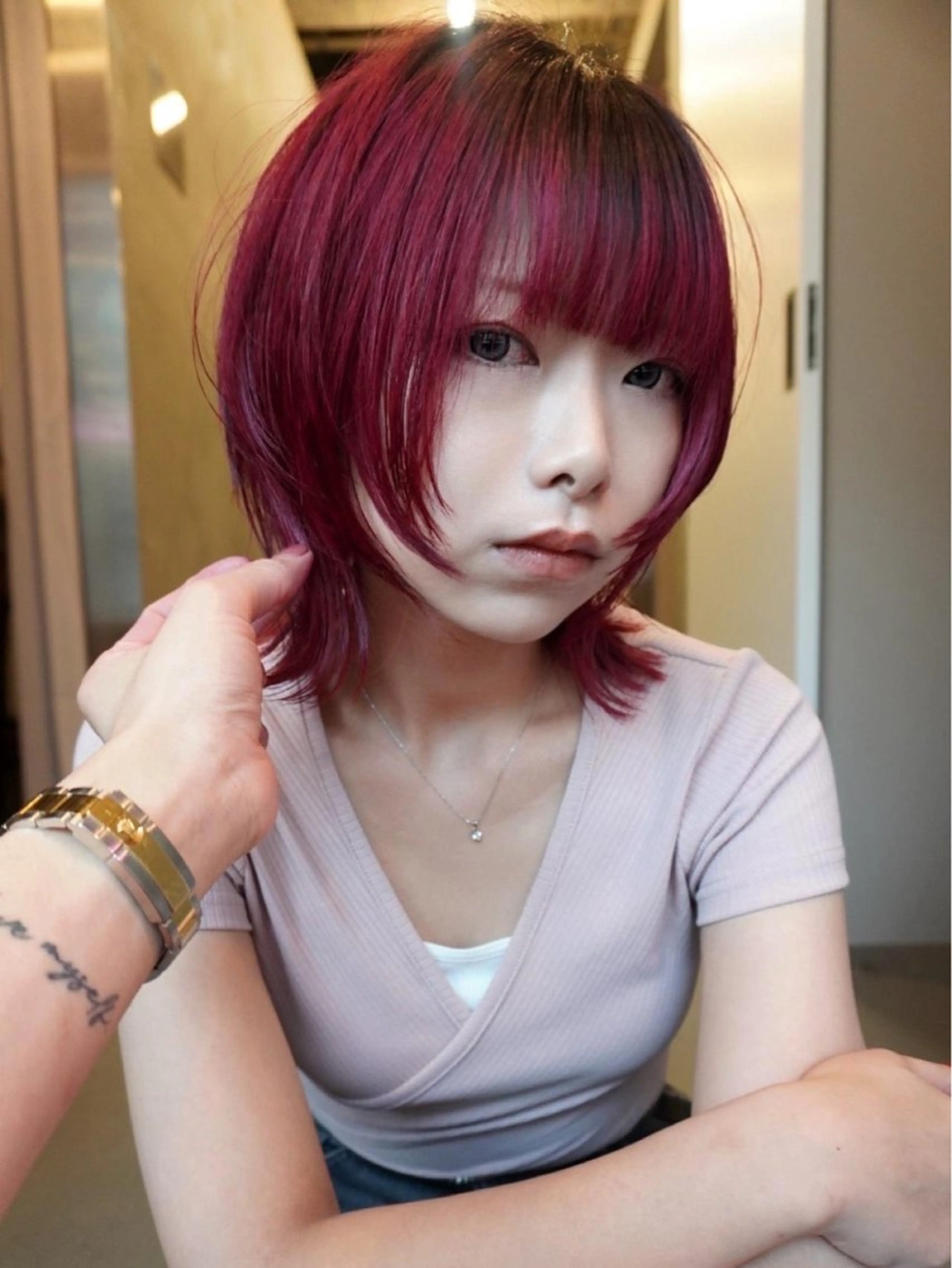 ショート カラー ウルフカット salon village所属・色落ちまで可愛い🧚 心斎橋hikaruのヘアスタイル