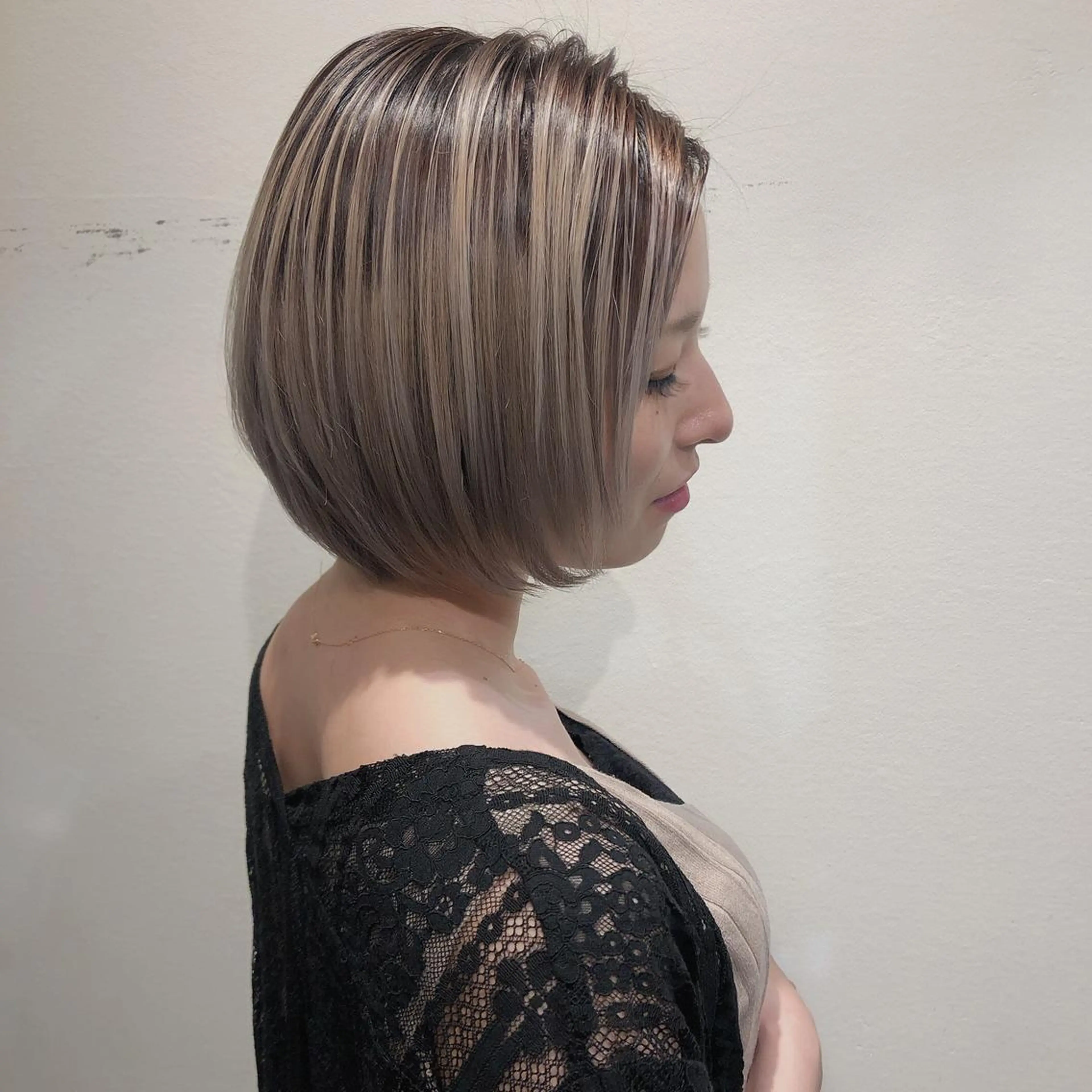 ショート カラー バレイヤージュ レイヤーカット ショートヘア カラーパティシエ facce🌼ikoのヘアスタイル