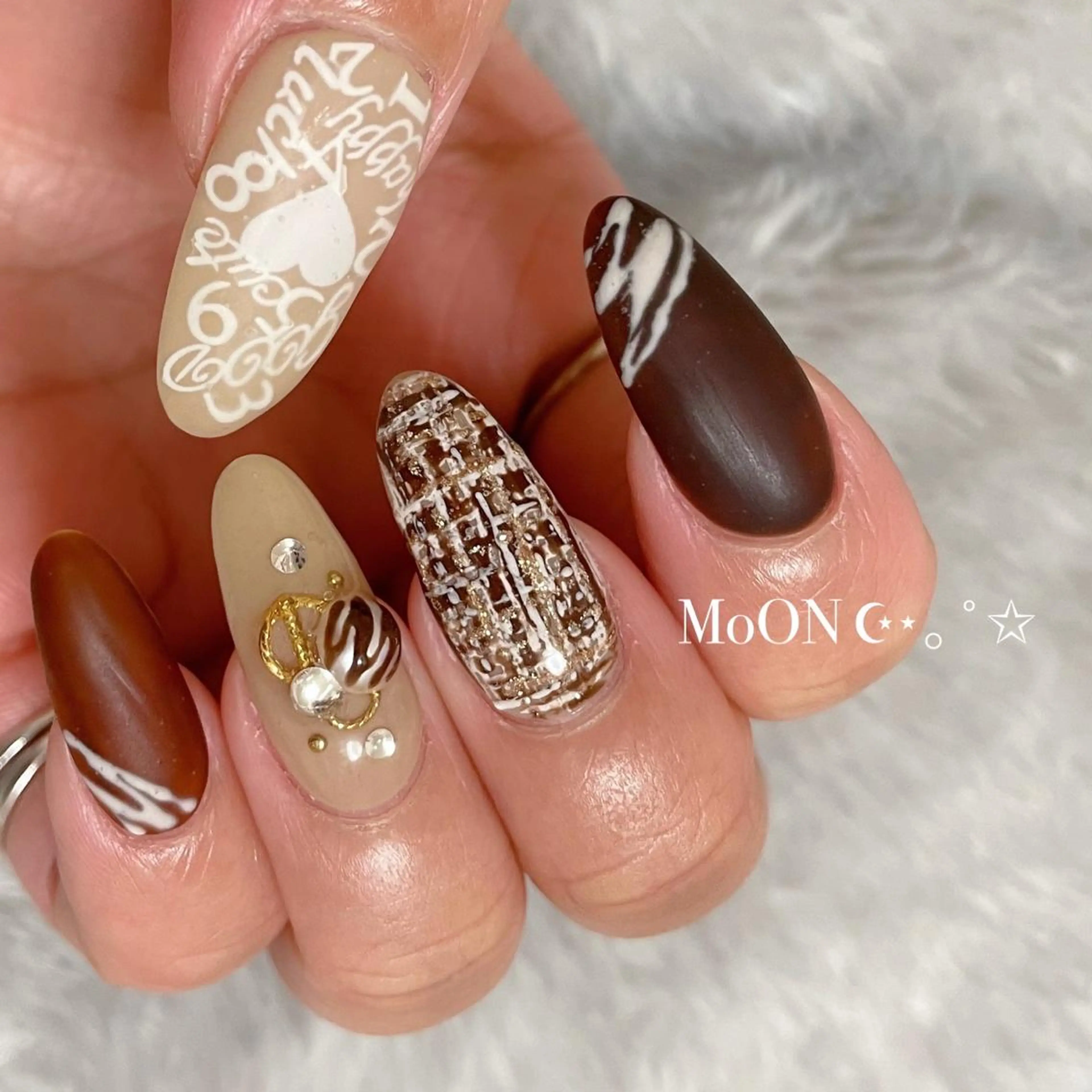 ネイル ハンドネイル ハンドケア MoON...❤︎ MeGuのネイルデザイン