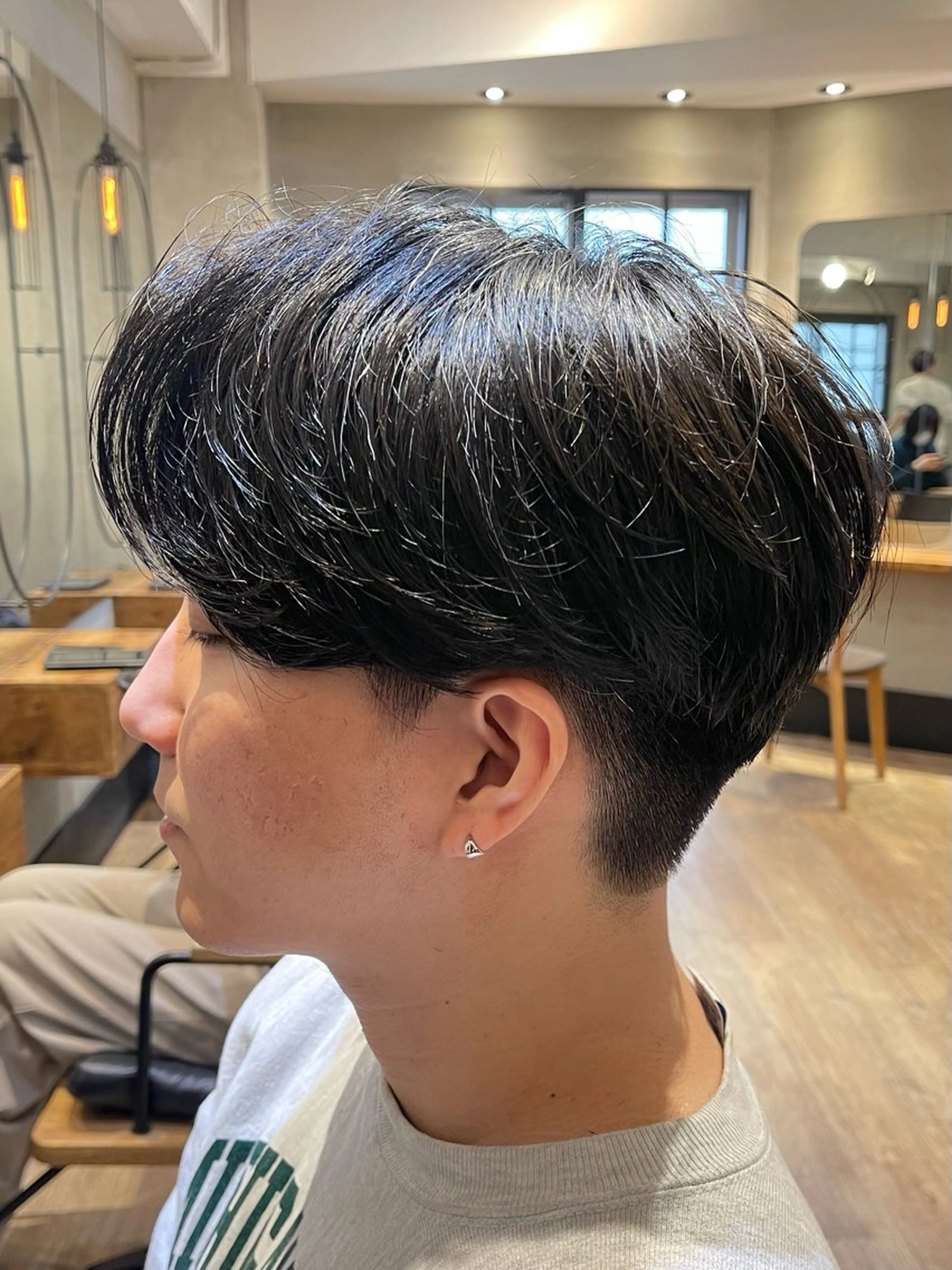 ショート パーマ メンズ ビジネス フェードカット メンズ韓国風 マッシュ メンズパーマ カット パーマ トリートメント ヘアセット 新宿メンズ専門 髪質改善パーマ特化のヘアスタイル