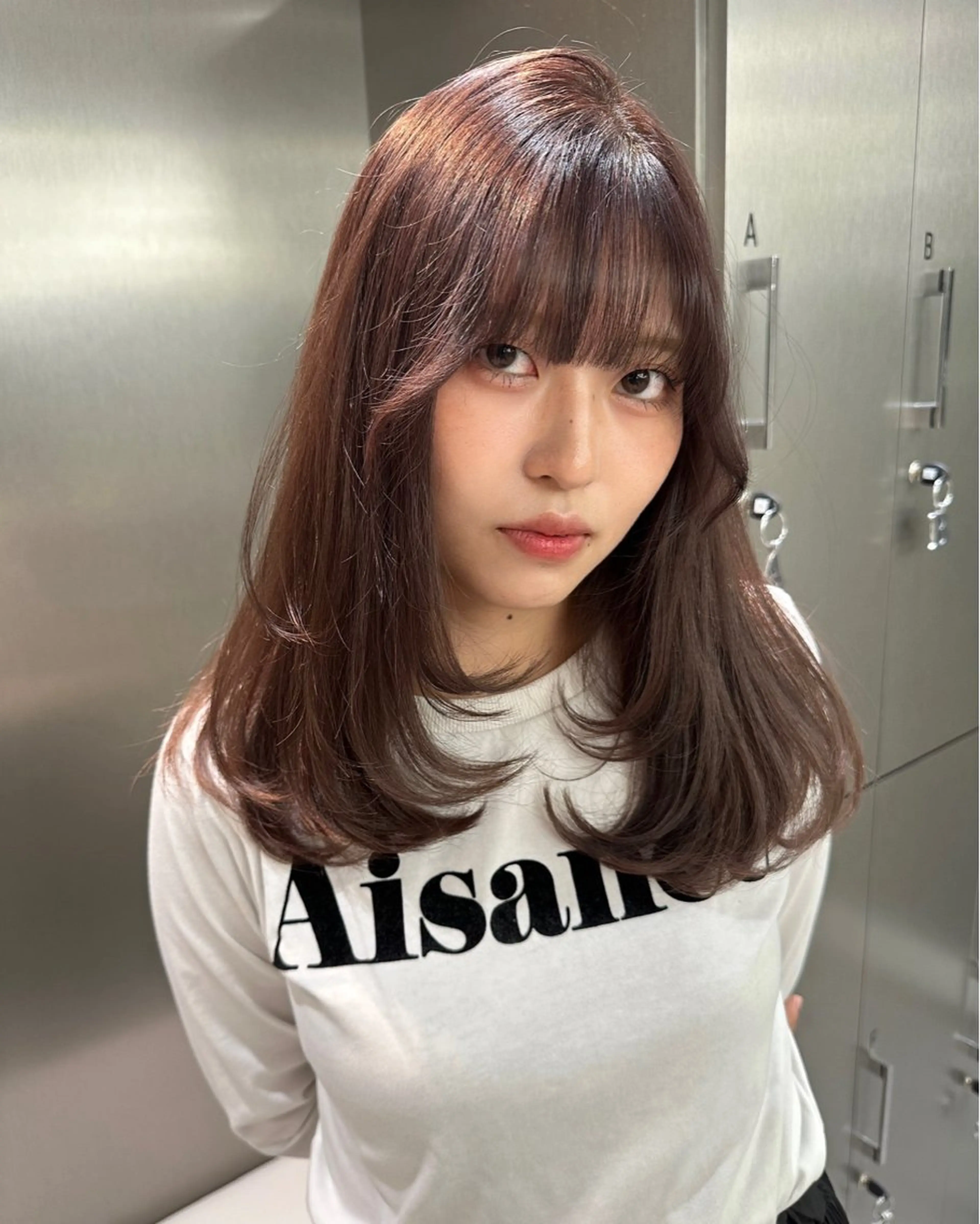 セミロング カラー ブリーチ 透明感カラー グレージュ ミルクティーグレージュ ブリーチ矯正/ ブリーチ特化mikaのヘアスタイル