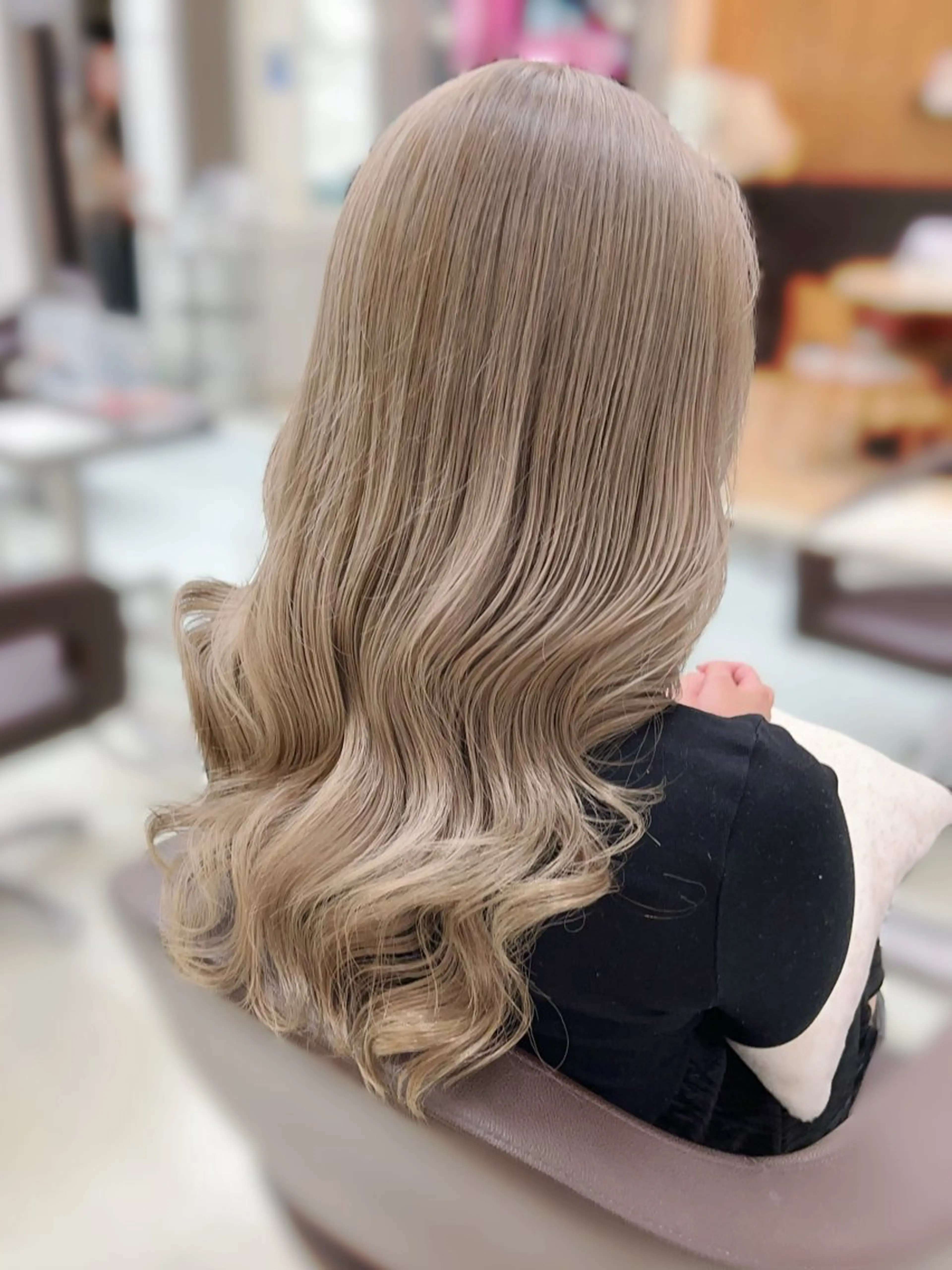 ミディアム カット ヘアカラー wil西宮レイヤー 西村徹のヘアスタイル