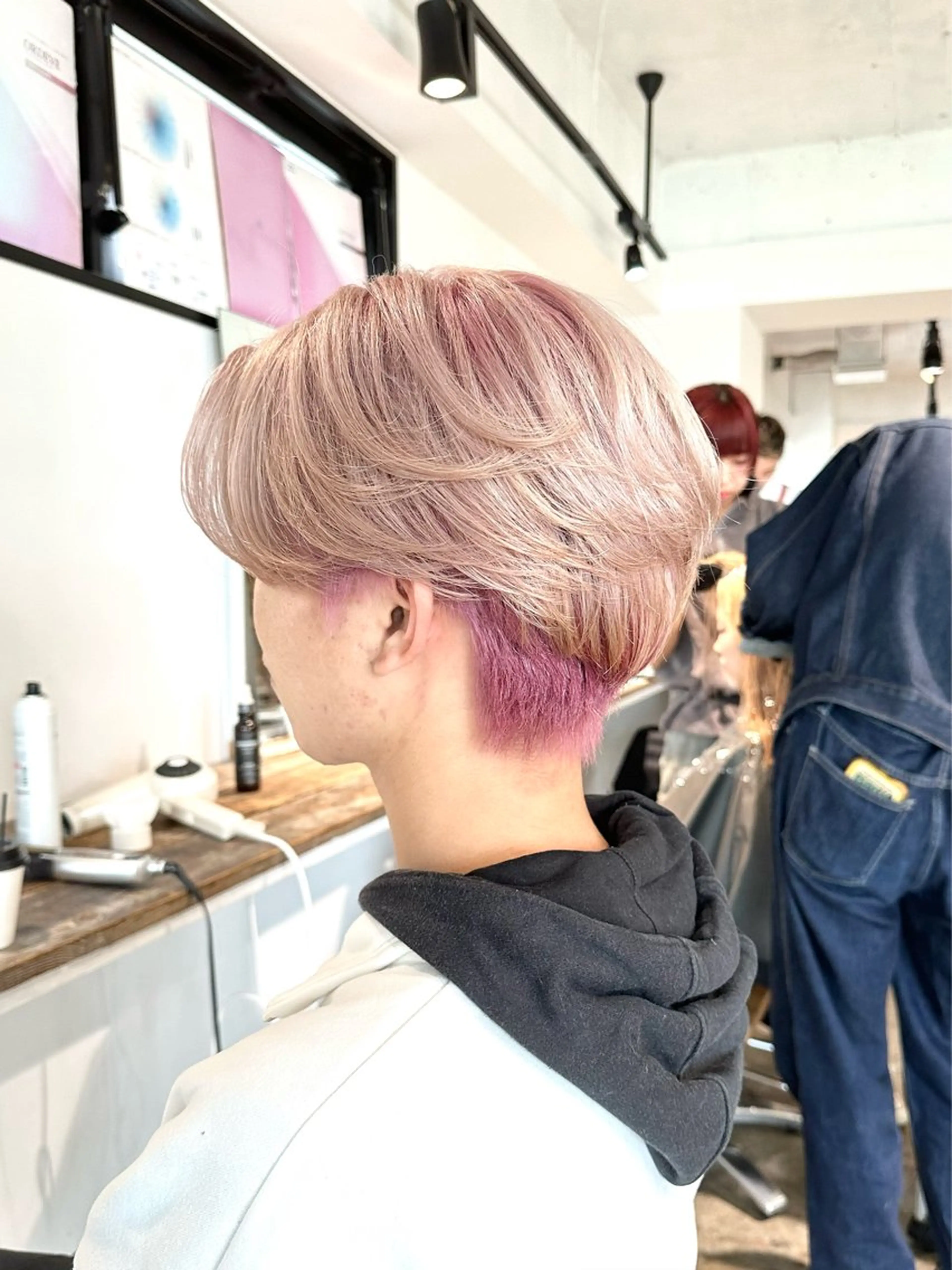 カラー メンズ メンズブリーチ メンズハイトーン メンズパーマ ブリーチ ブロンド ヘアカラー トリートメント 骨格補正施術/メンズ 専門美容師/YUYAのヘアスタイル