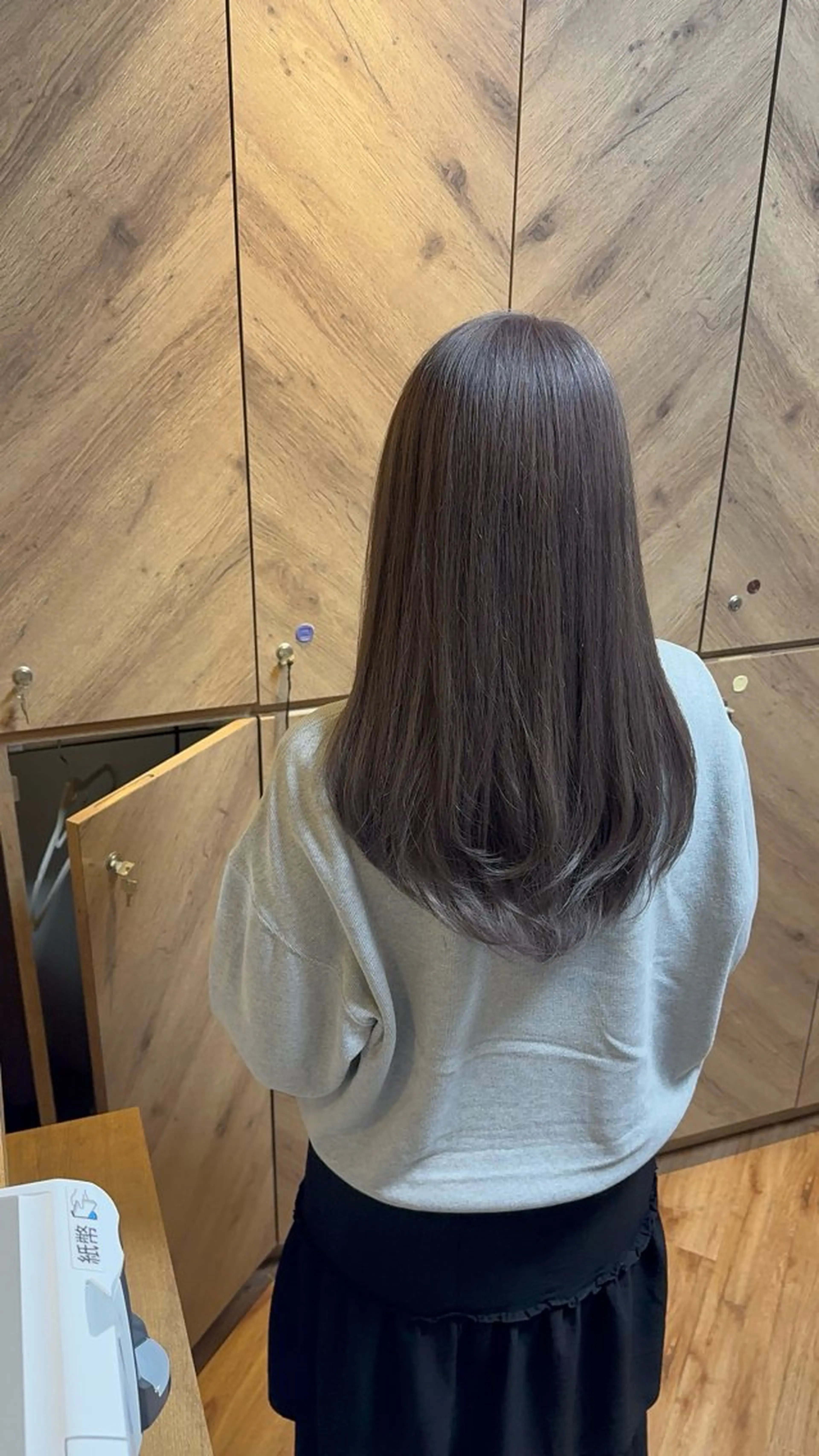 ロング カラー ベージュカラー ブリーチ ケアブリーチ シルバー シルバーベージュ カット ヘアカラー トリートメント little×PORTO 元町店所属・藤本 あさひのヘアスタイル