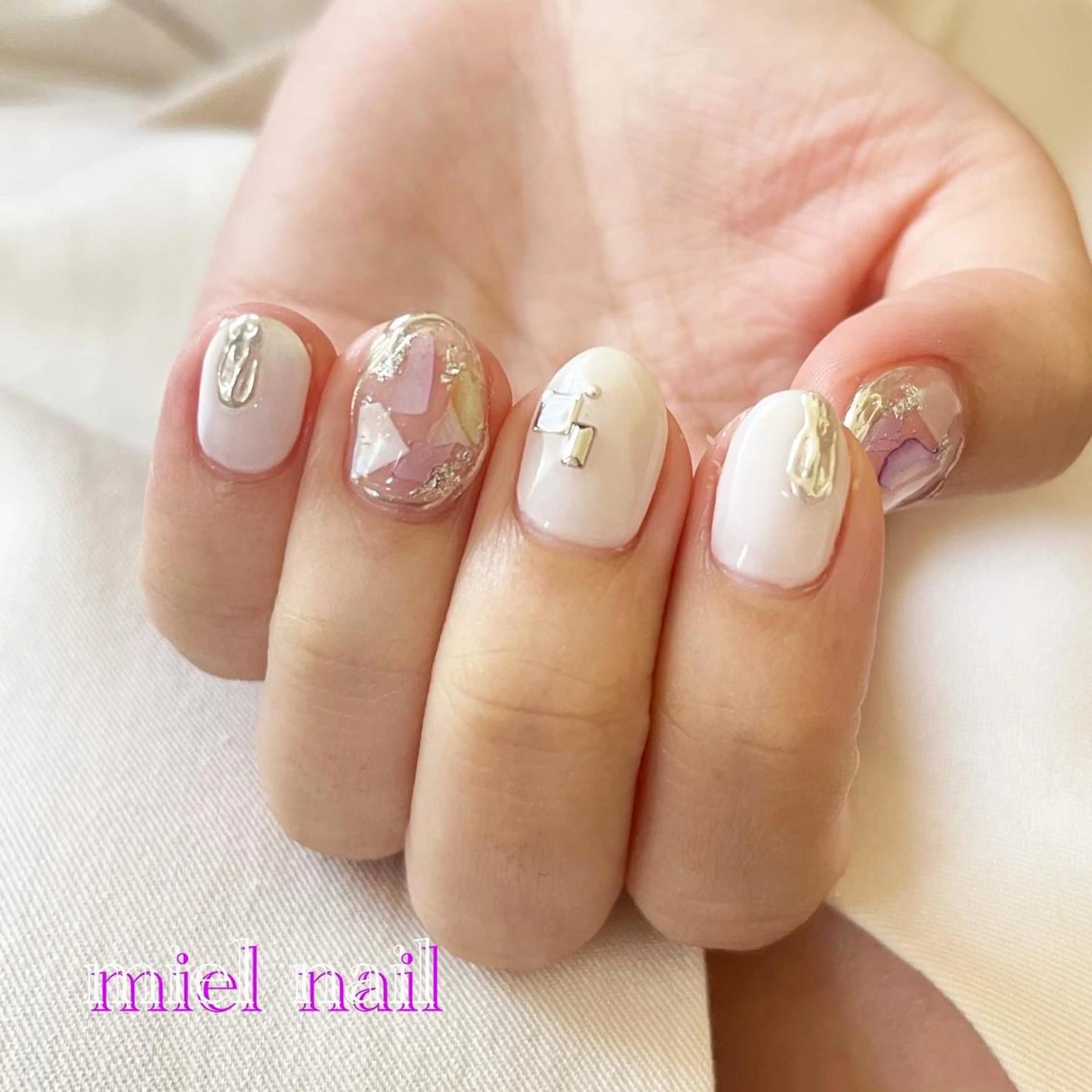 ネイル ミラーネイル 持ち込み 夏ネイル ハンドネイル miel nailのネイルデザイン