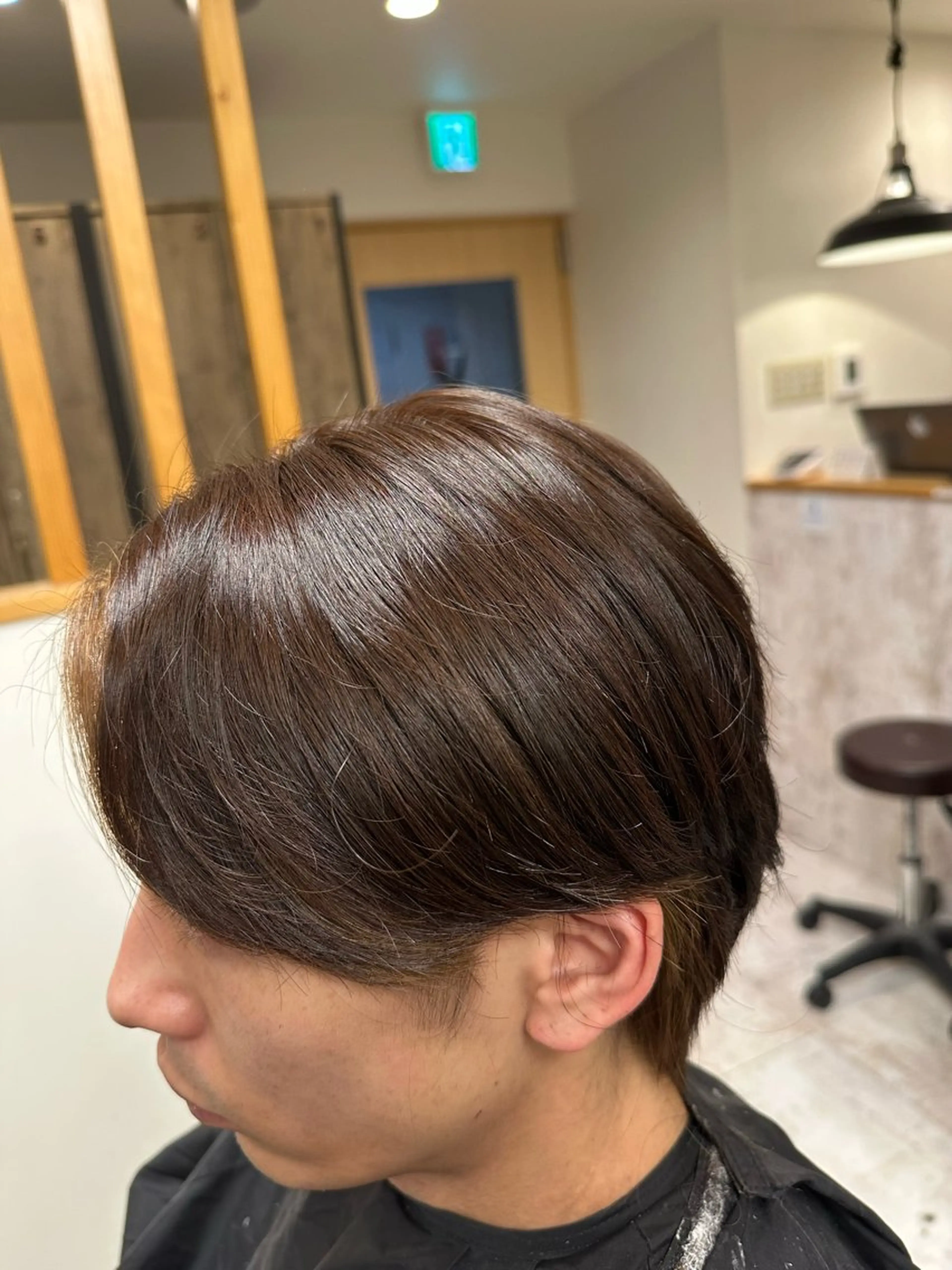 セミロング カラー メンズ 福山 宏介のヘアスタイル