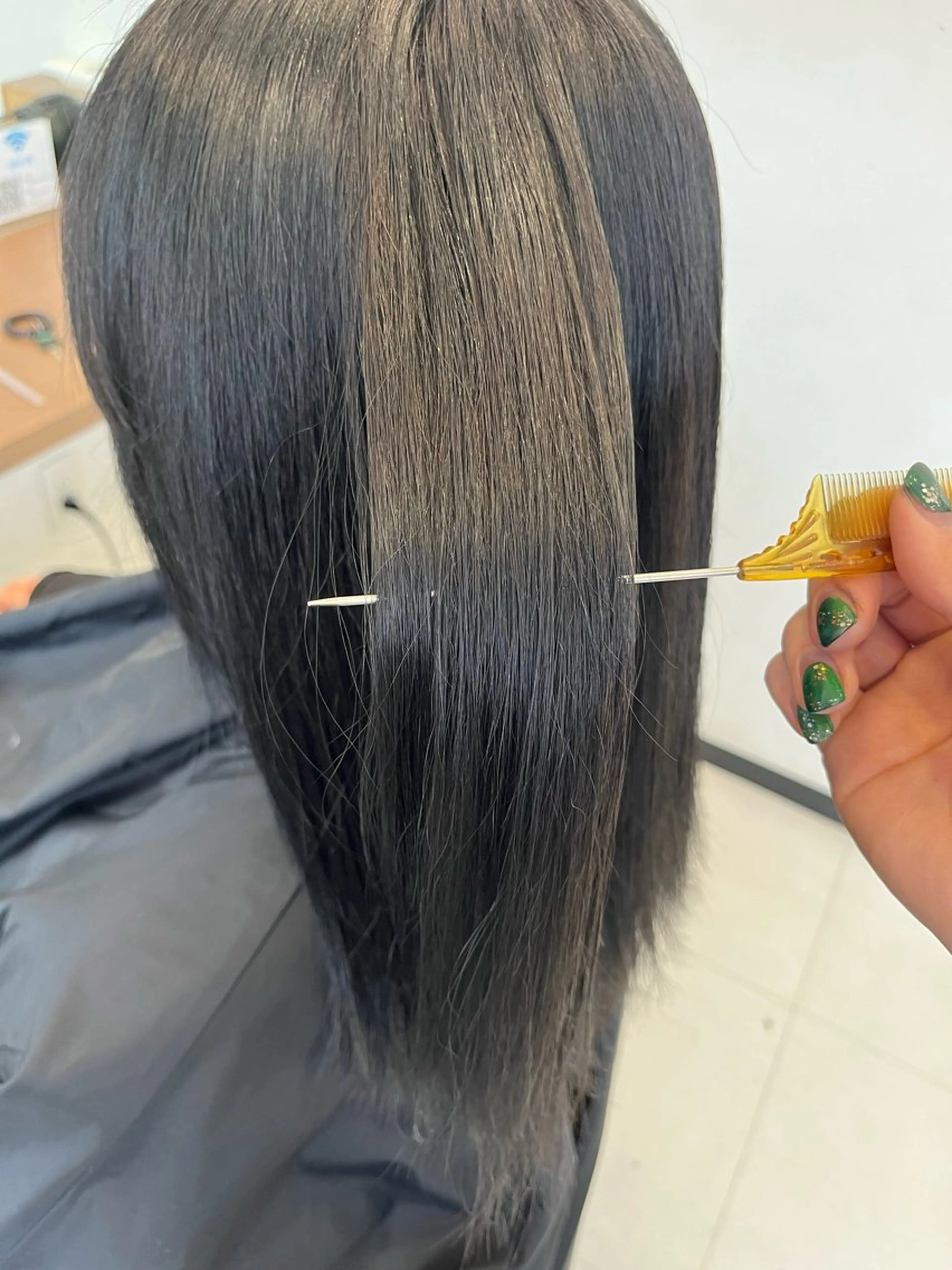 セミロング ヘアカラー トリートメント ブリーチ髪質改善 田中 俊輔のヘアスタイル