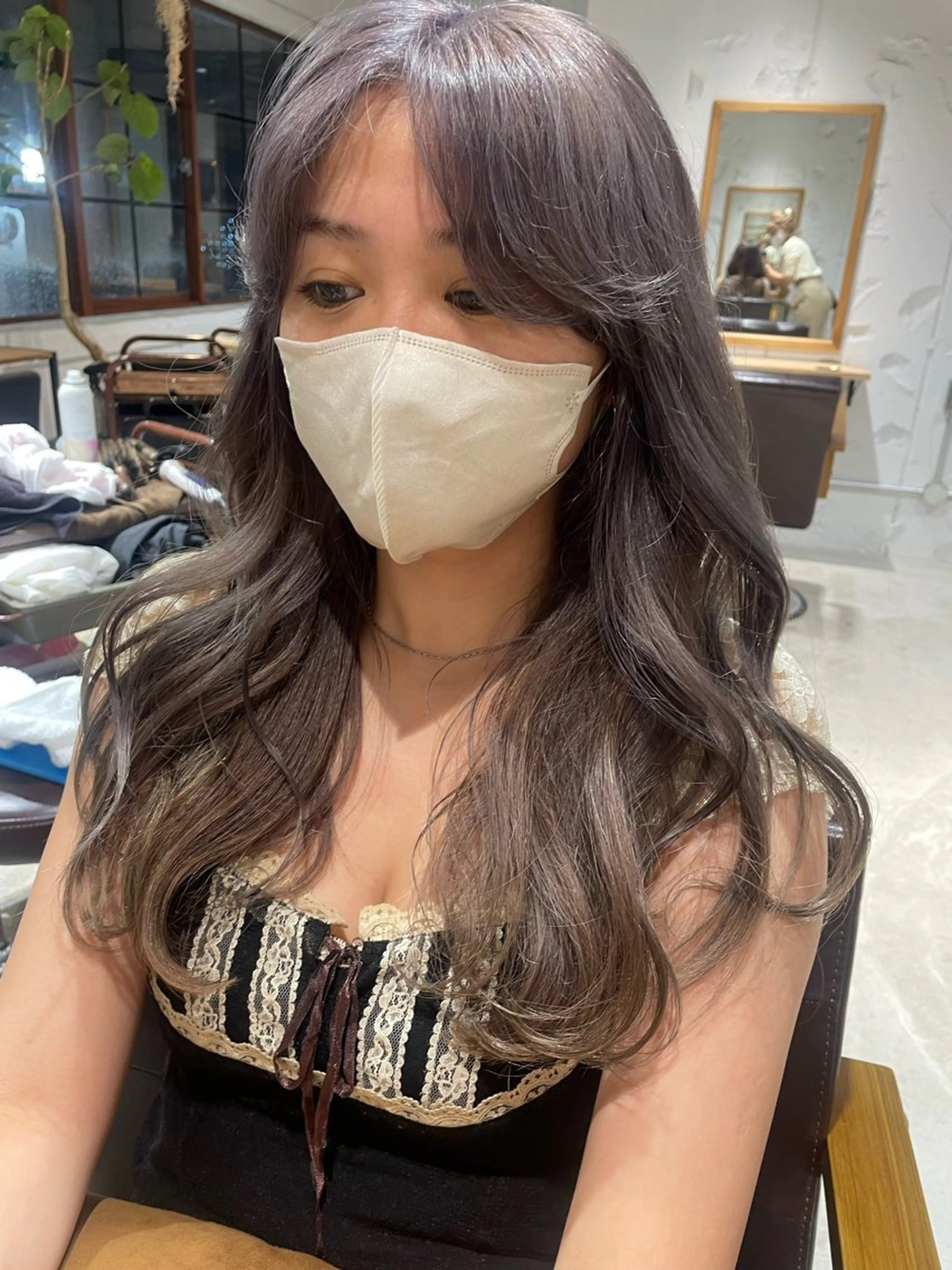 ロング 盛れる透明感カラー・ momokaのヘアスタイル