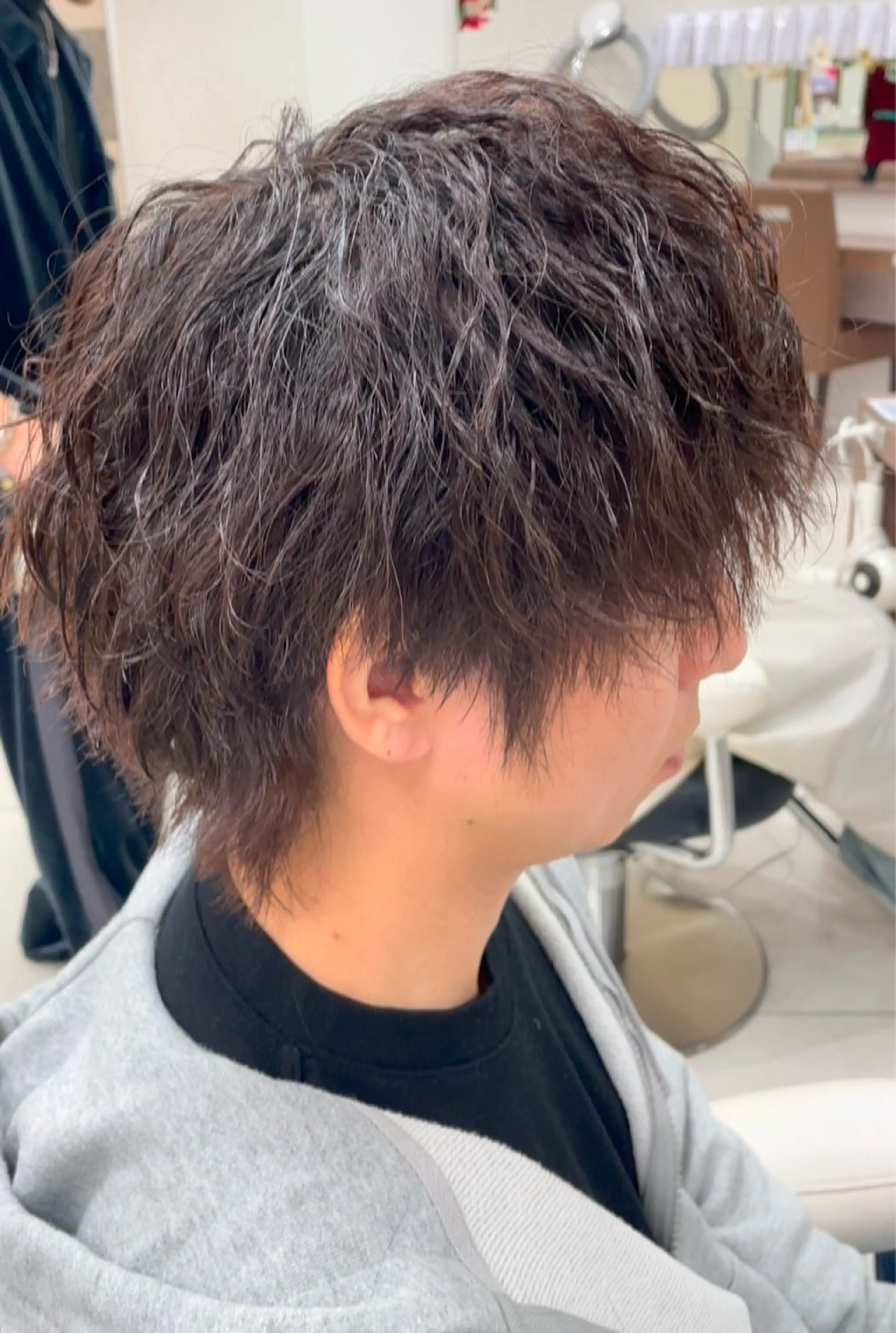 【しっかり動きを出したい方に】似合わせカット＋ツイストスパイラルパーマ（強め）の写真