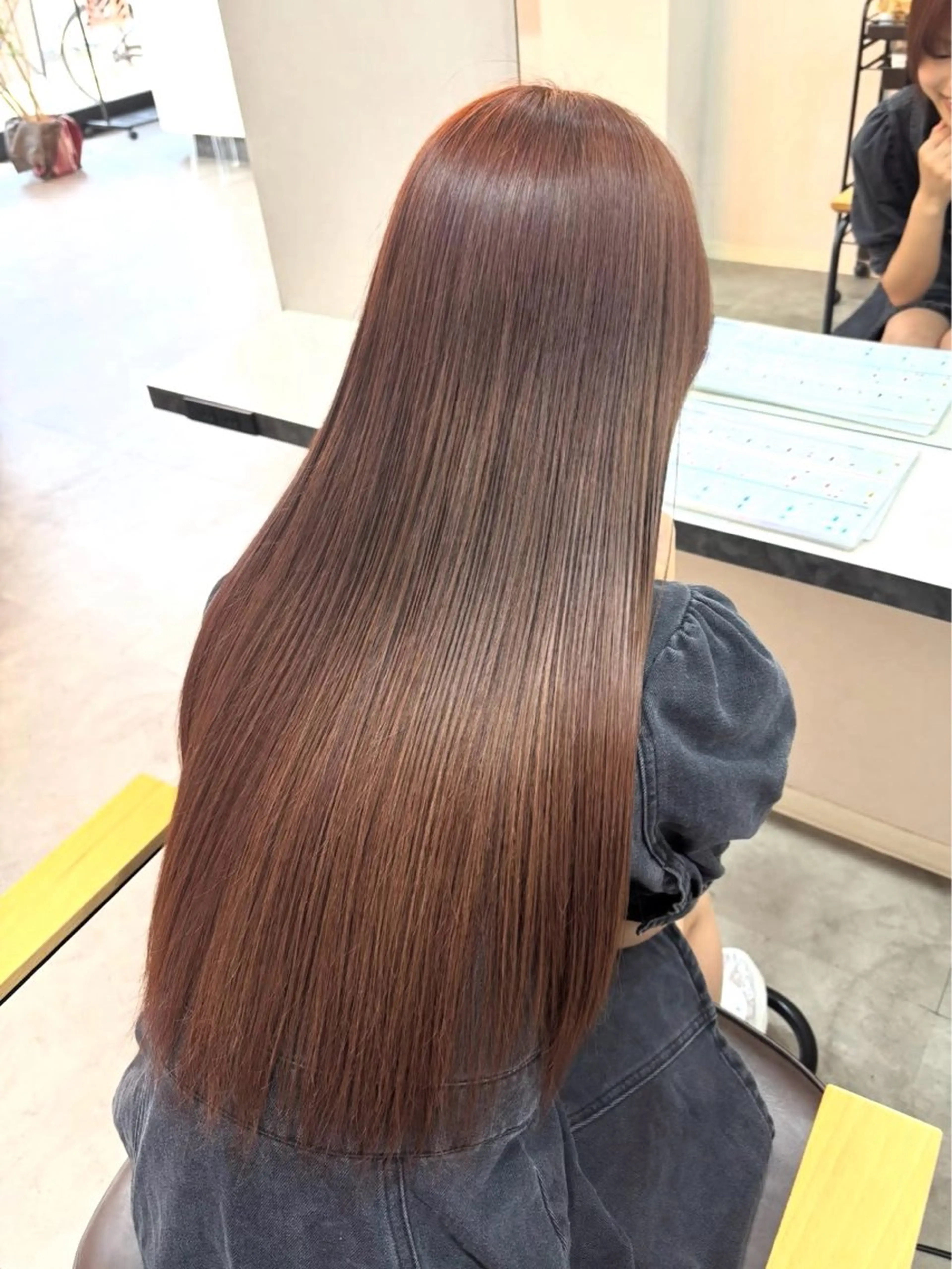 ロング カット ヘアカラー トリートメント Chihiro .のヘアスタイル