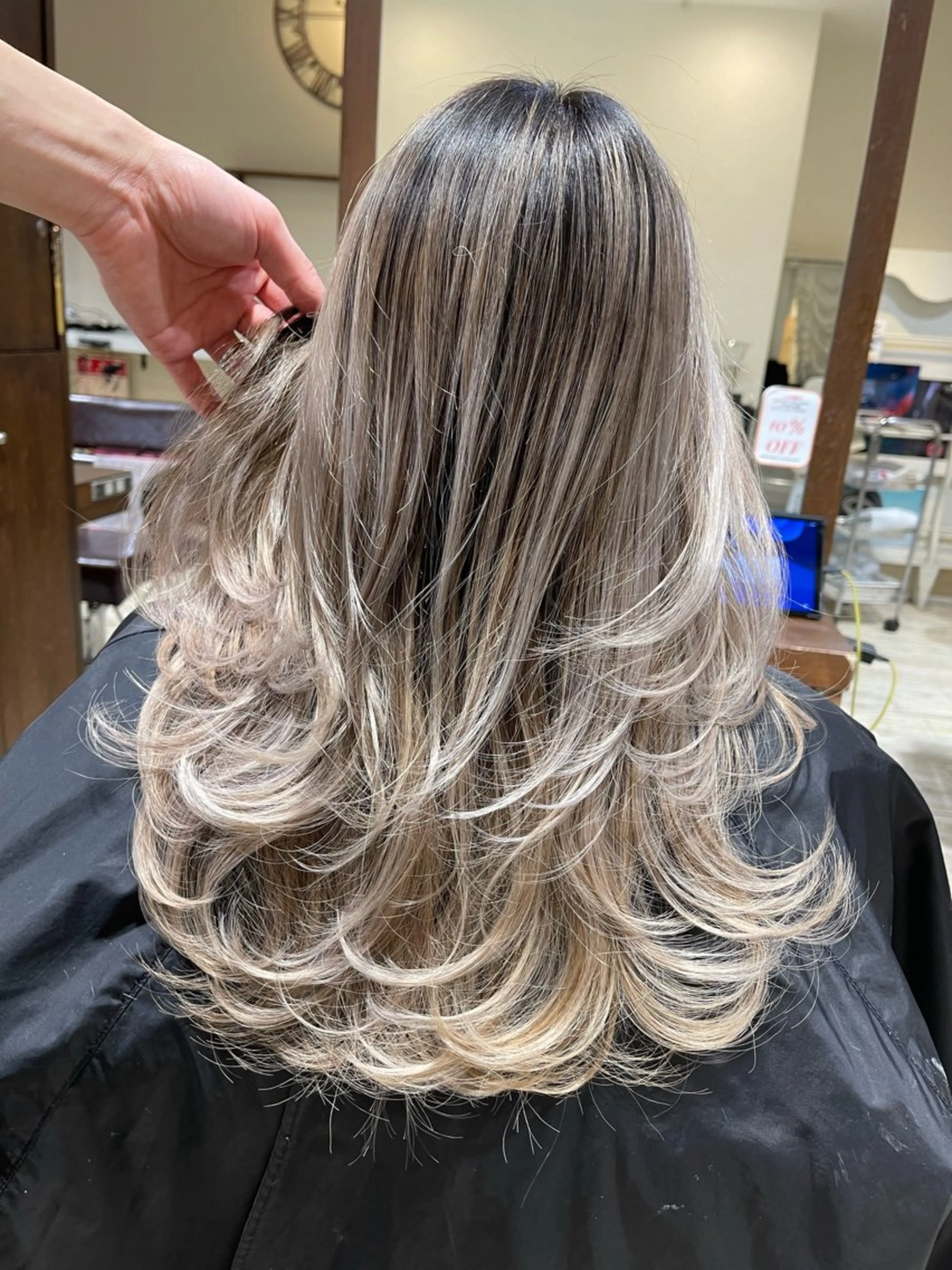 ミディアム カラー カット ヘアカラー トリートメント Che'ri所属・海外レイヤー/ レイヤーカット/和田のヘアスタイル