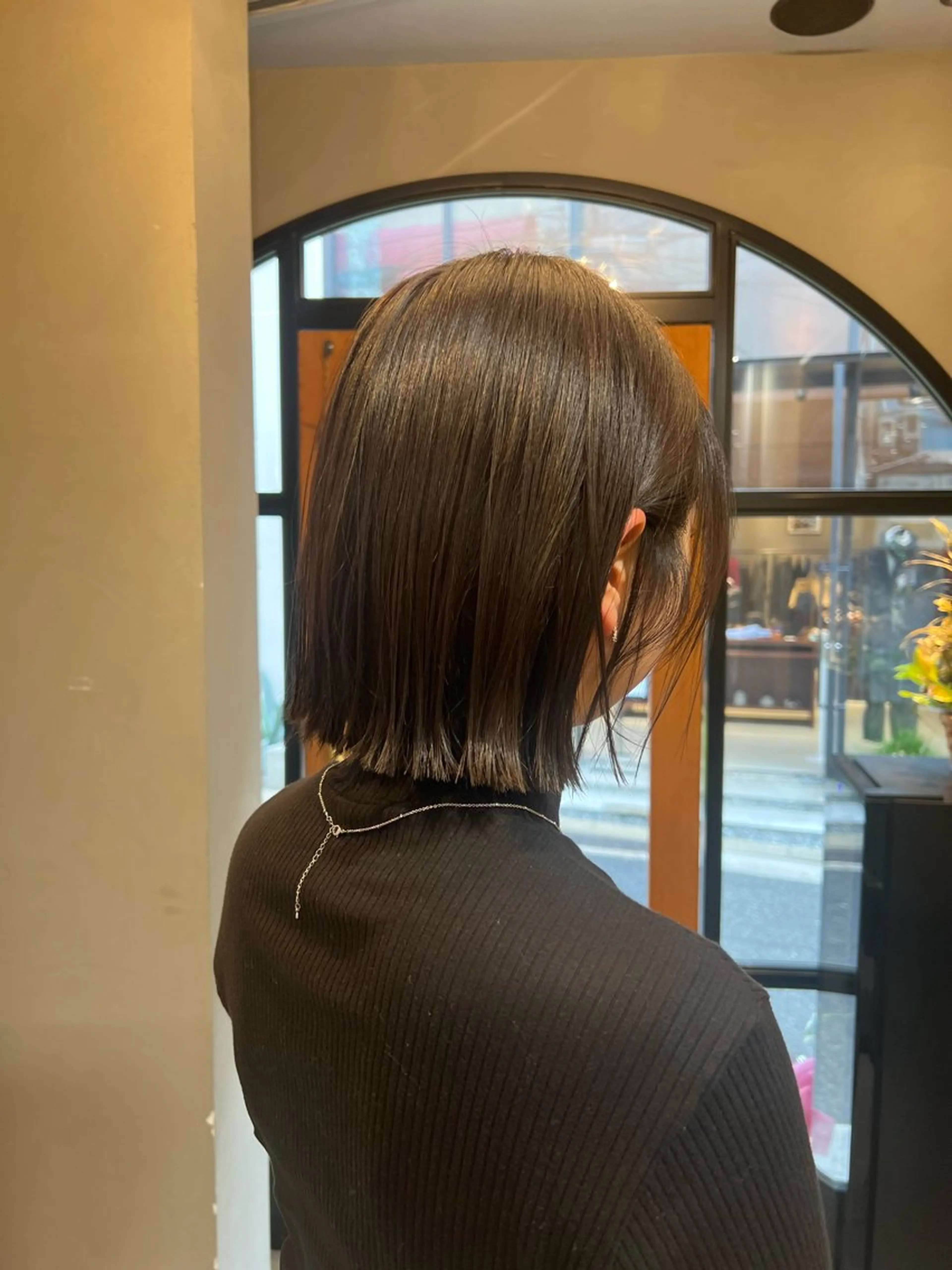 ショート カラー 切りっぱなしボブ ボブ 神戸ボブ✂️ ioe三宮/田 伸佳のヘアスタイル