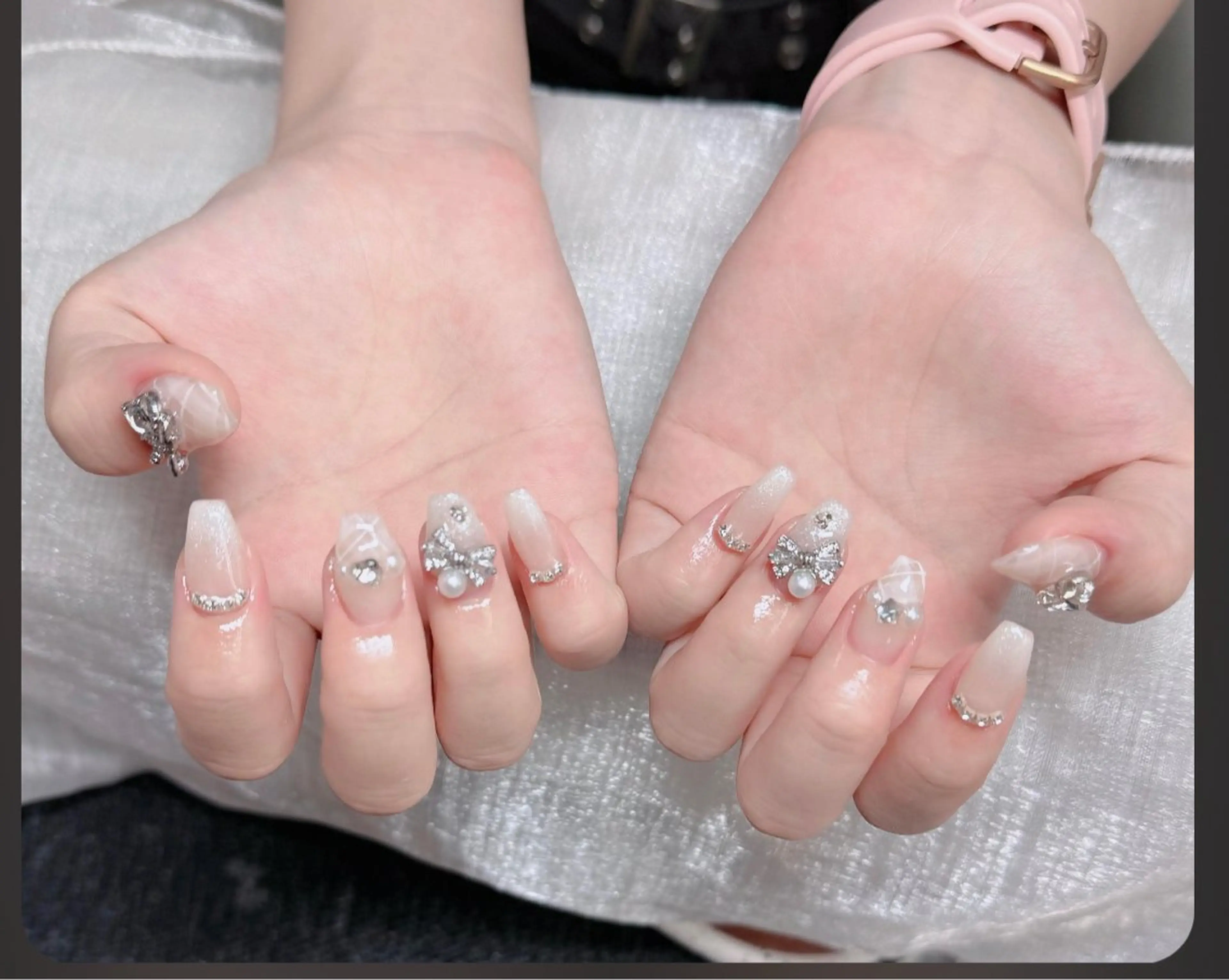 ネイル フレンチネイル ジェルネイル ガラスフレンチ ハロウィン ハート ハンドネイル H.baby Nail Salonのネイルデザイン