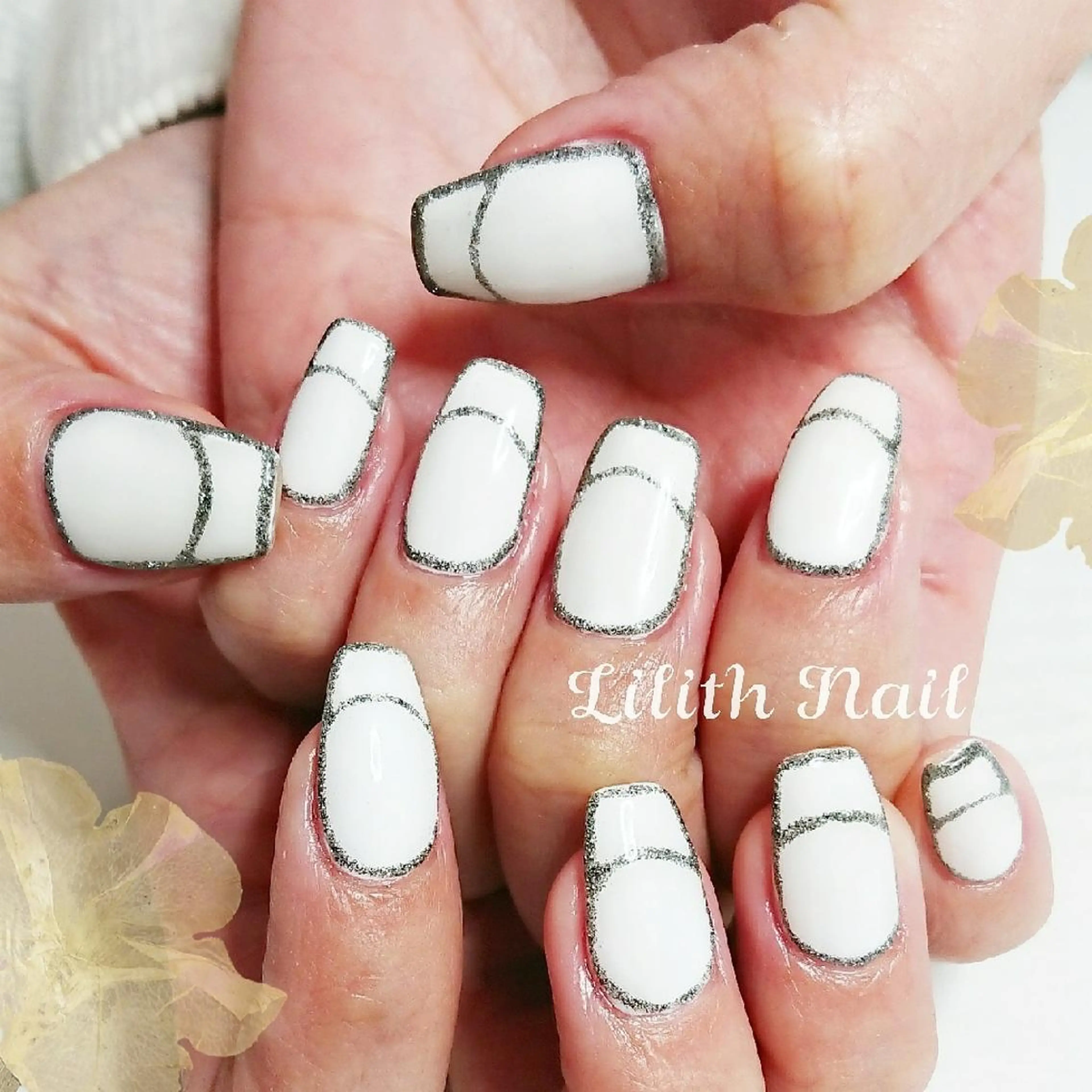 ネイル フレンチネイル ハンドネイル Lilith Nailのネイルデザイン