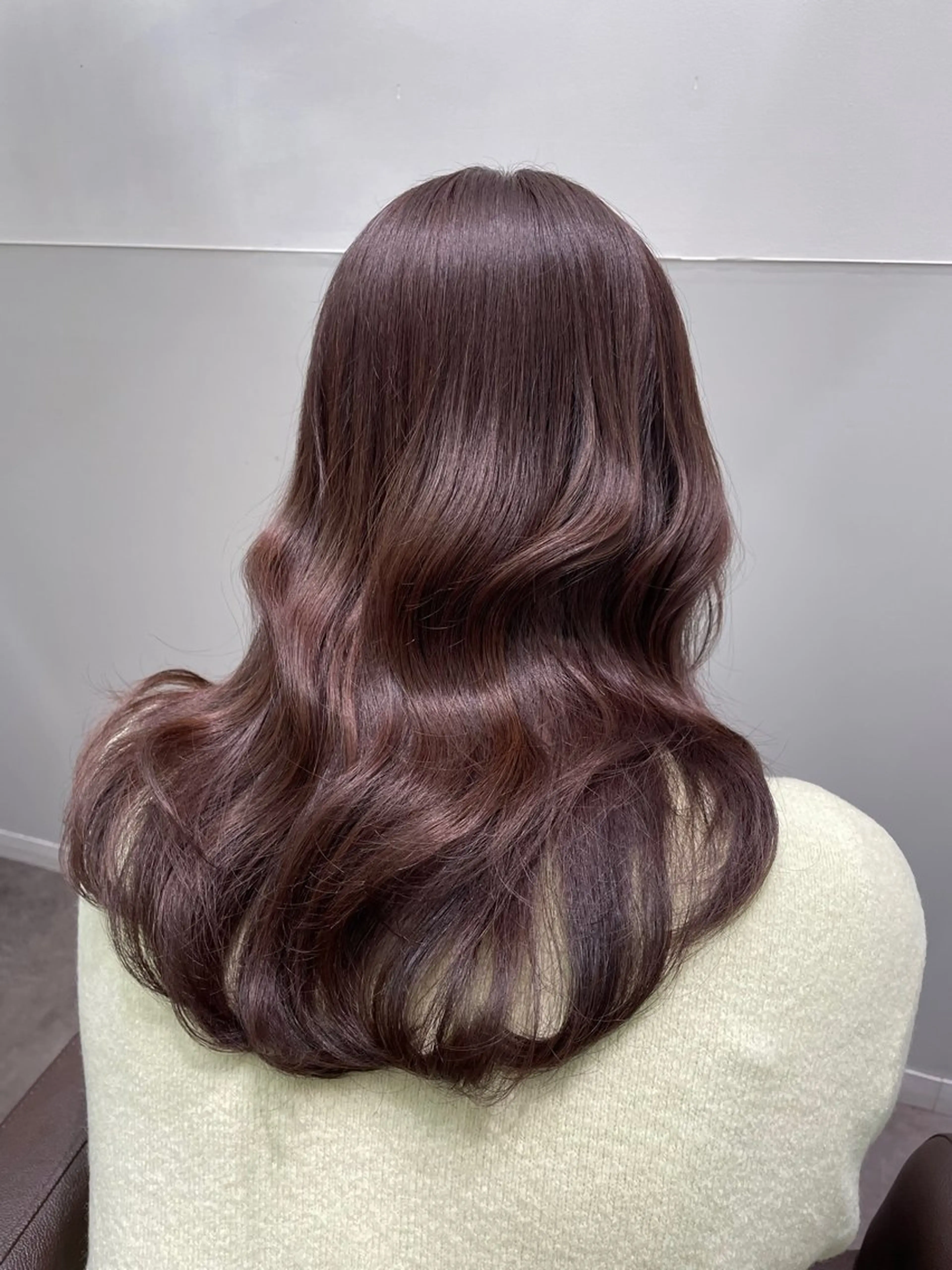 ミディアム パープルカラー salowin銀座6丁目所属・銀座 Megumiのヘアスタイル