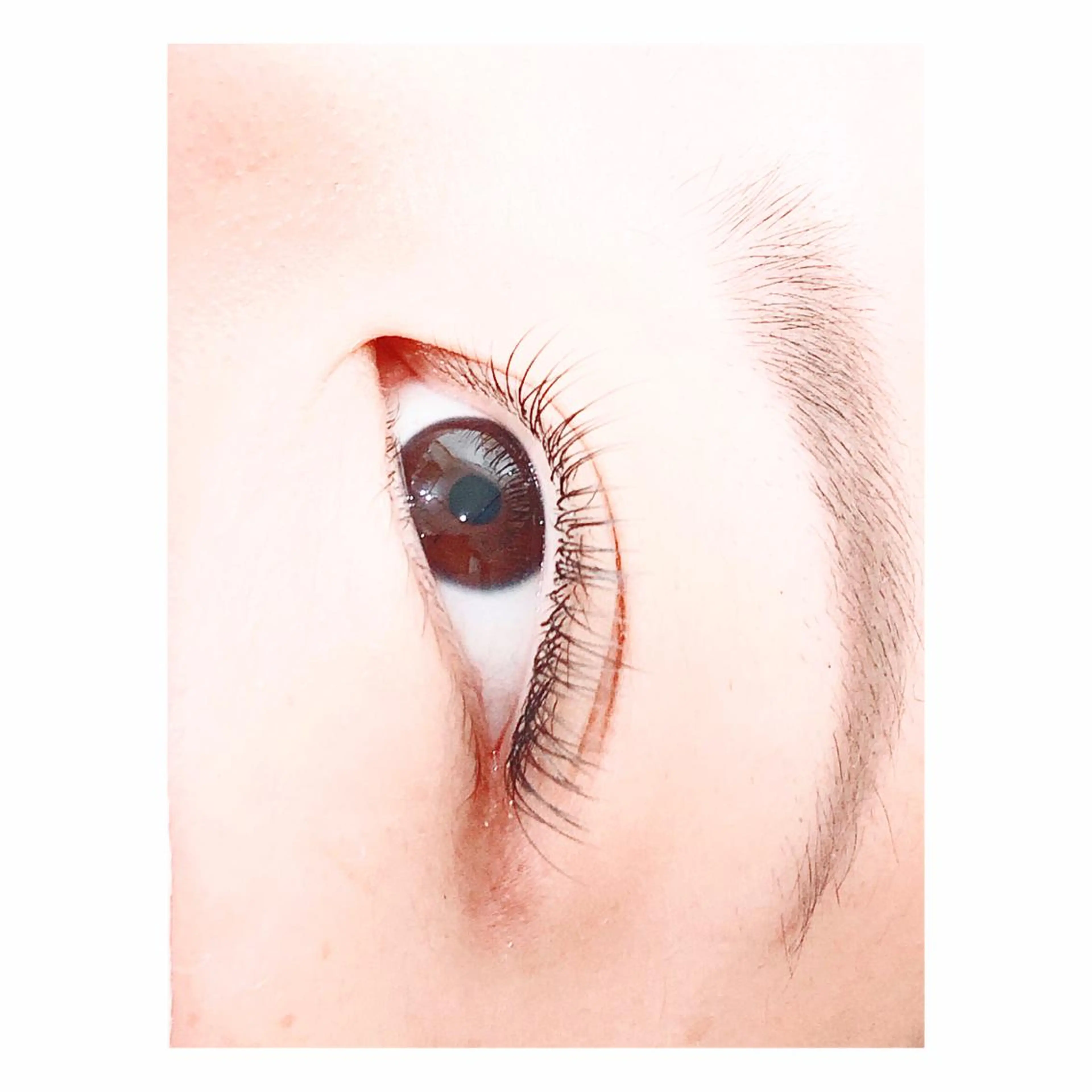 マツエク・マツパ laera 佐藤のヘアスタイル