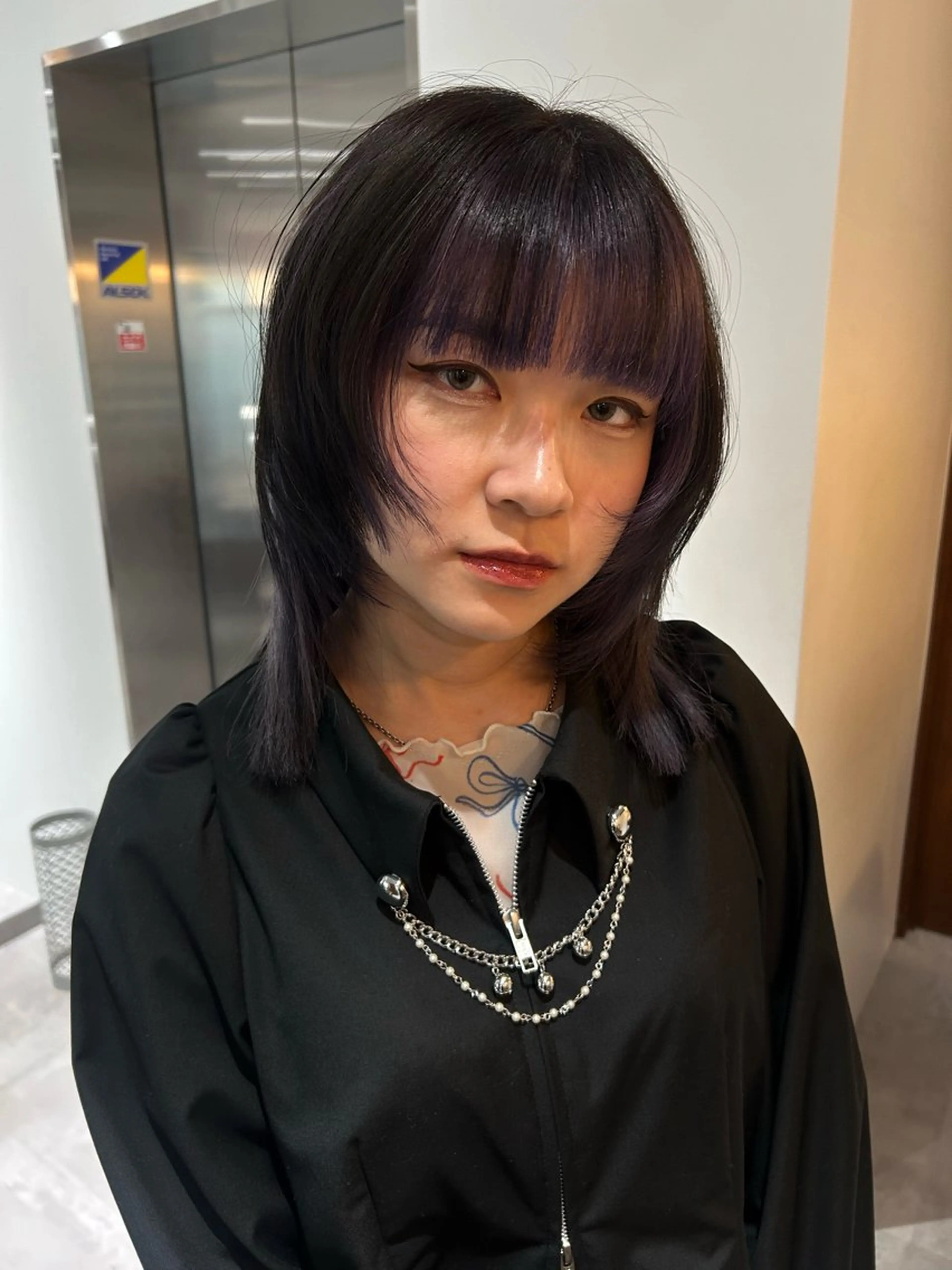 ミディアム カラー ヘアアレンジ カット ヘアカラー トリートメント OPUSダブルカラー ケアブリーチのヘアスタイル