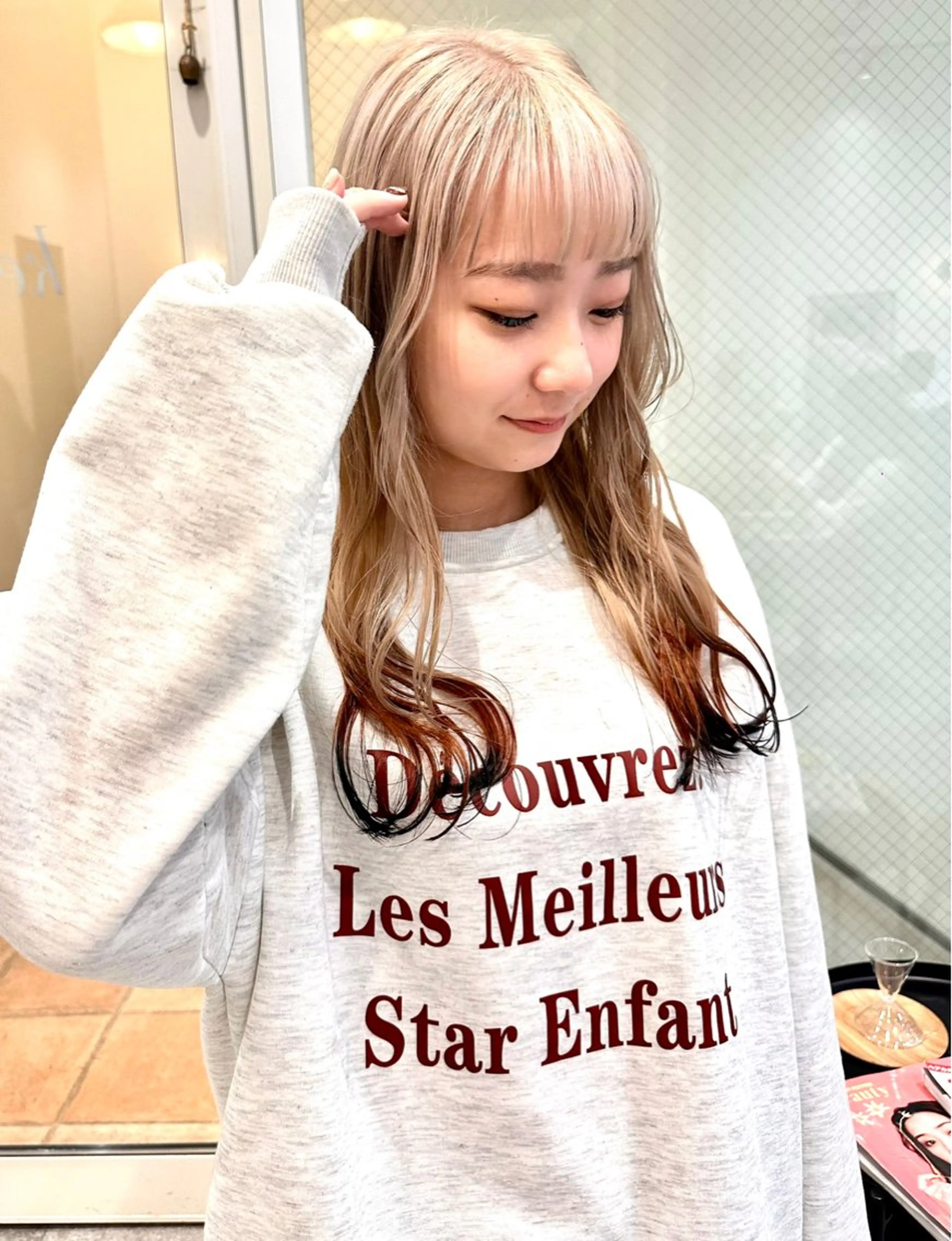 カラー ベージュカラー ブリーチ 狐カラー ホワイトベージュ 堤 裕香のヘアスタイル