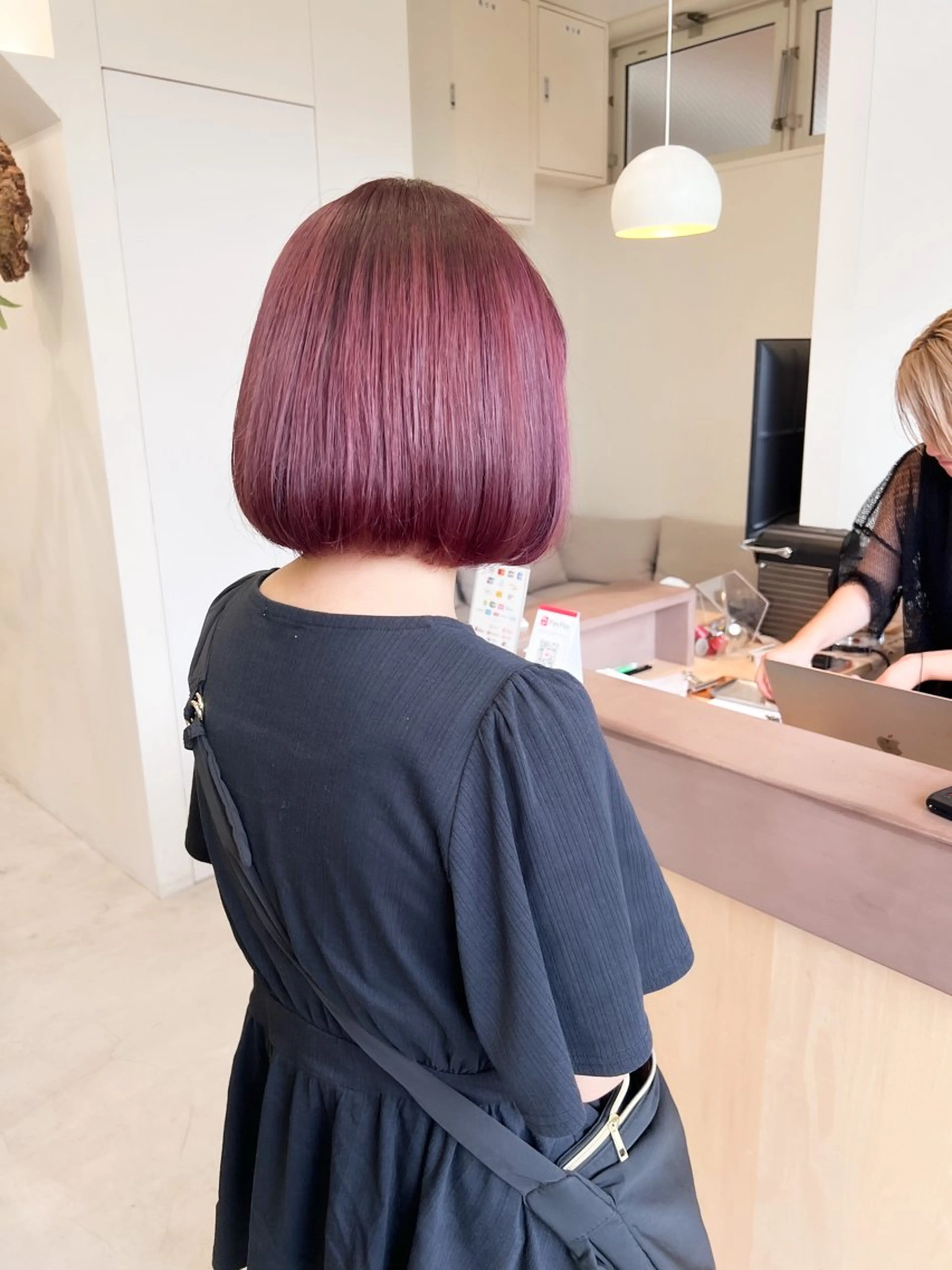 ショート カラー ブリーチ ハイトーンカラー ブリーチなしカラー 似合わせカット🫧 /パーマRINAのヘアスタイル